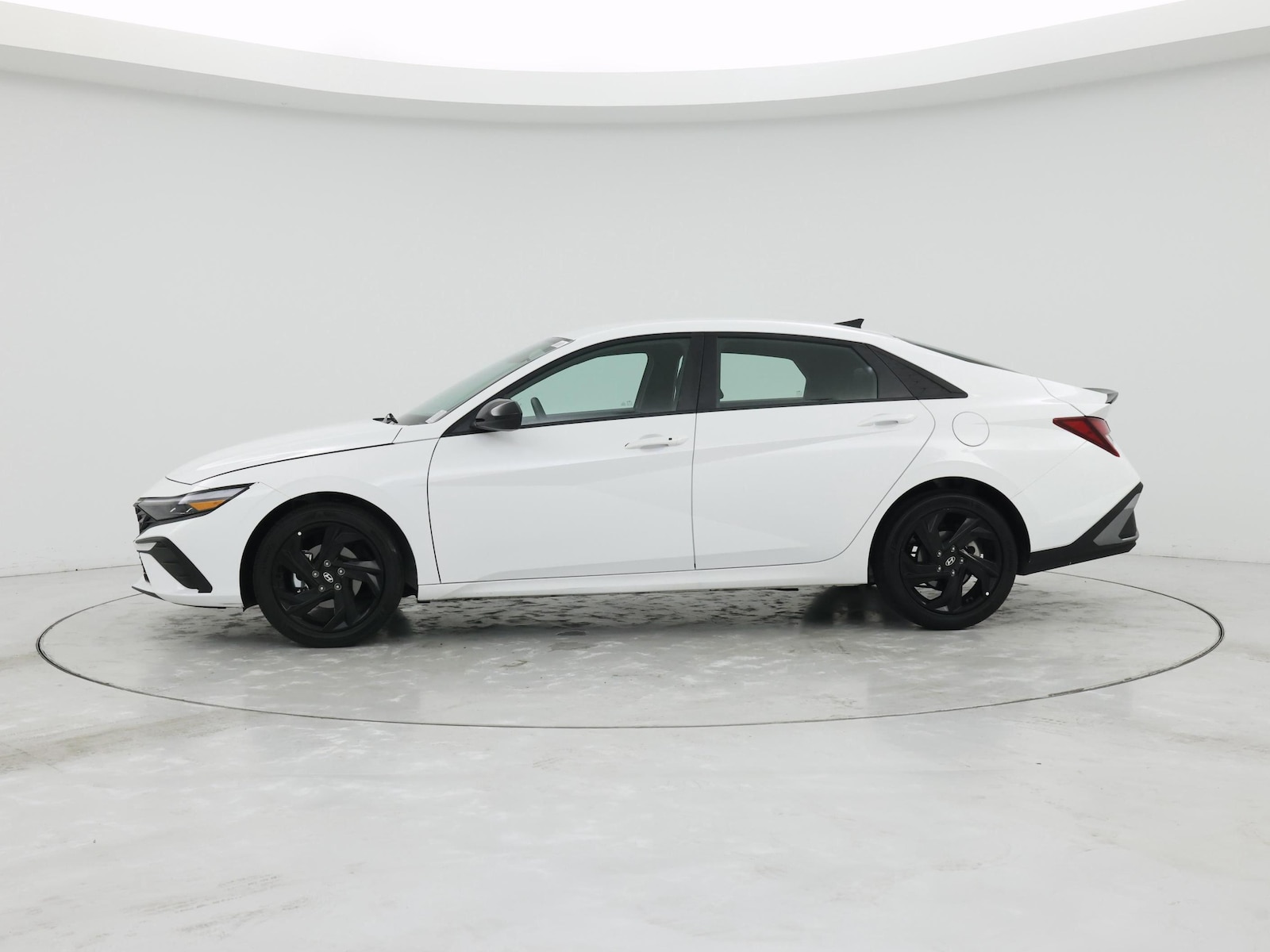 2026 Hyundai Elantra SEL Sport - Photo 4