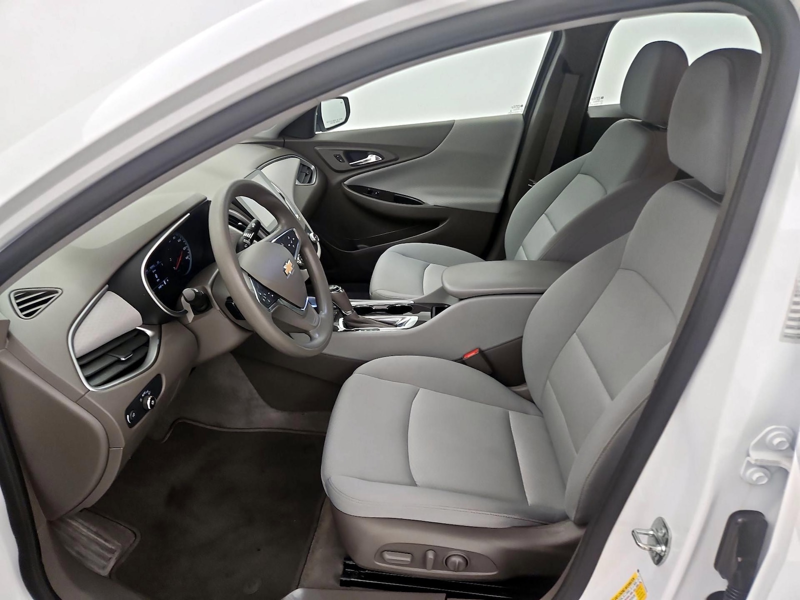 Power Seat(s) & Side Airbags