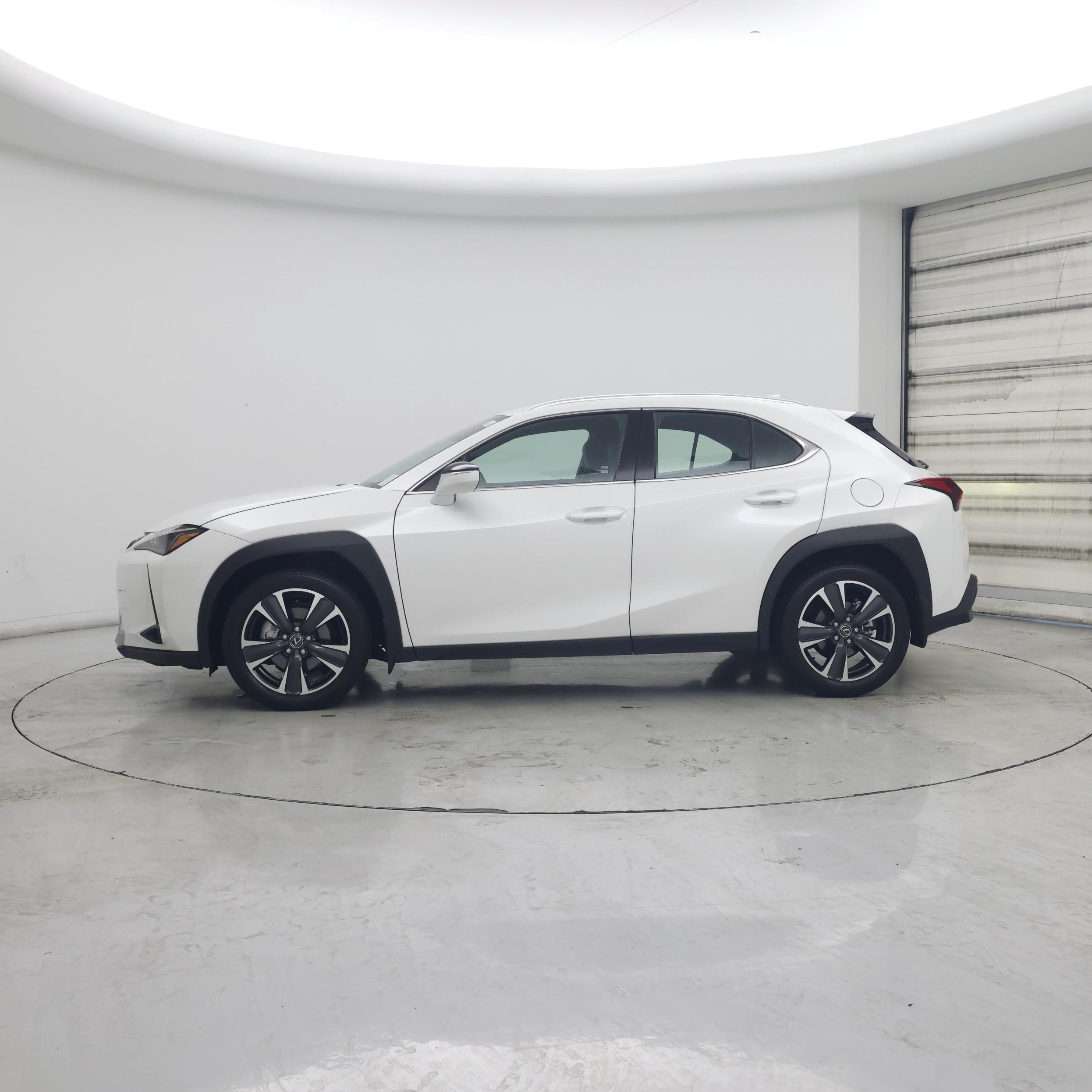 Thumbnail: 2025 Lexus UX - 3