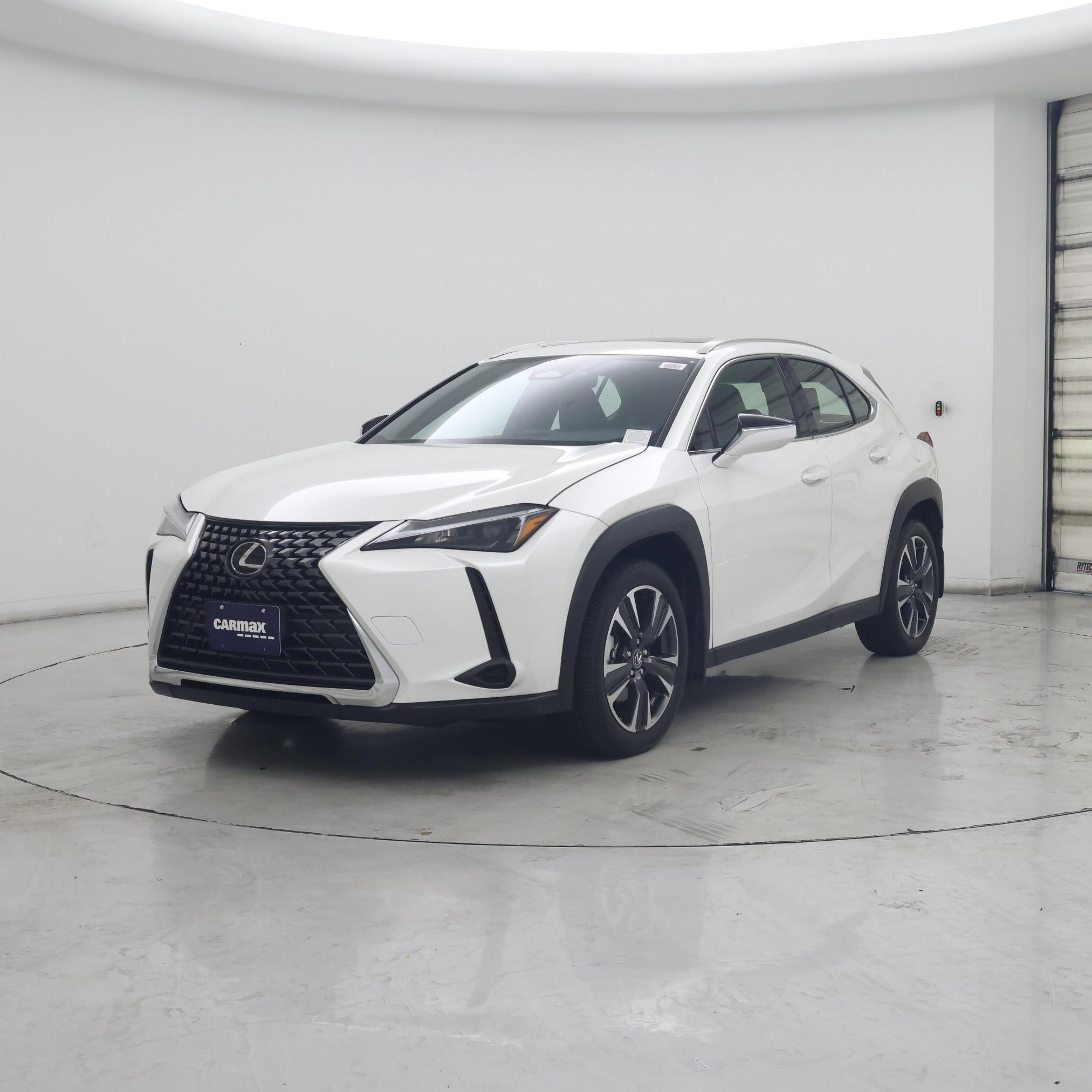 Thumbnail: 2025 Lexus UX - 4