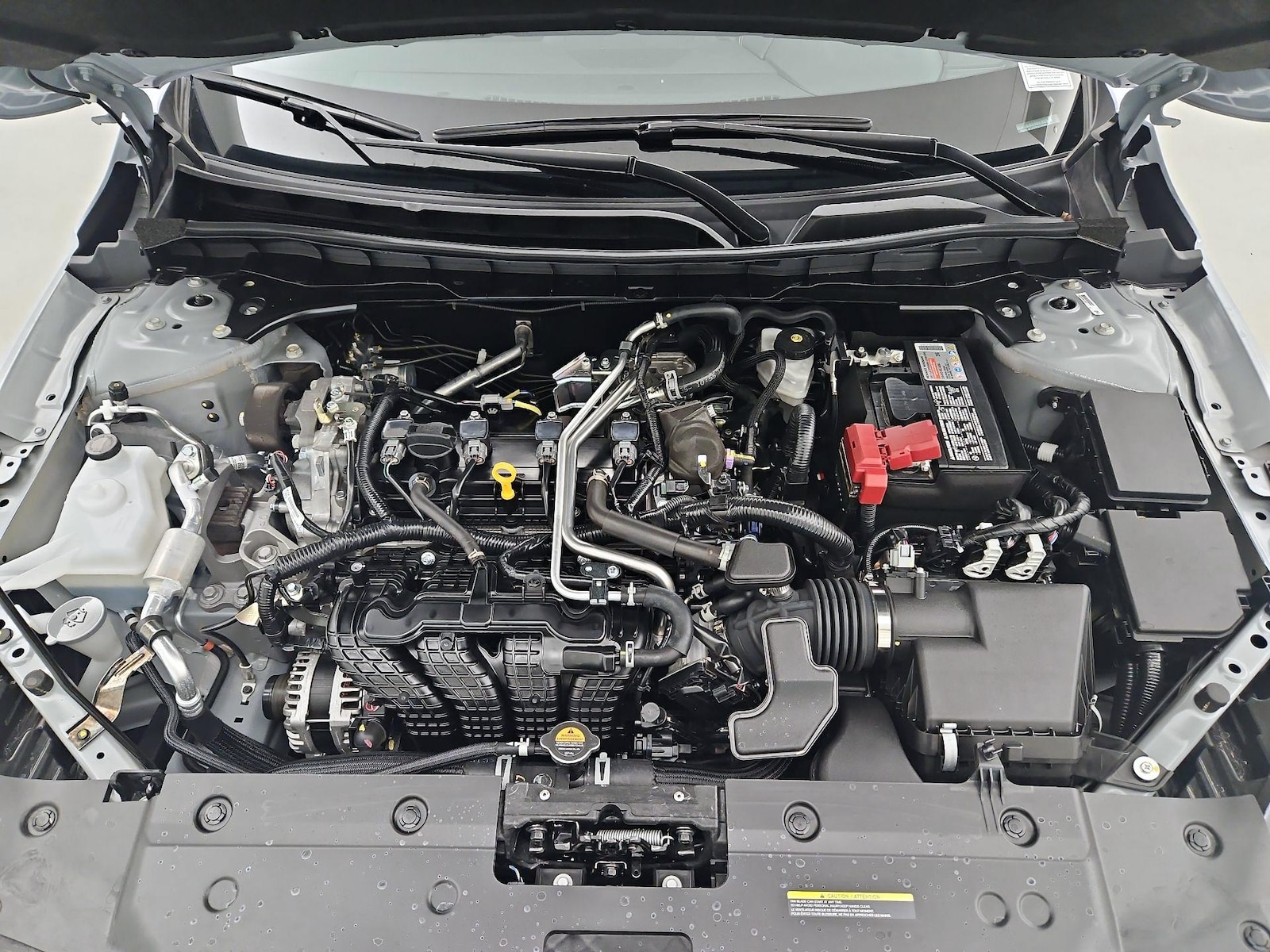 2025 Nissan Altima SR - Photo 14
