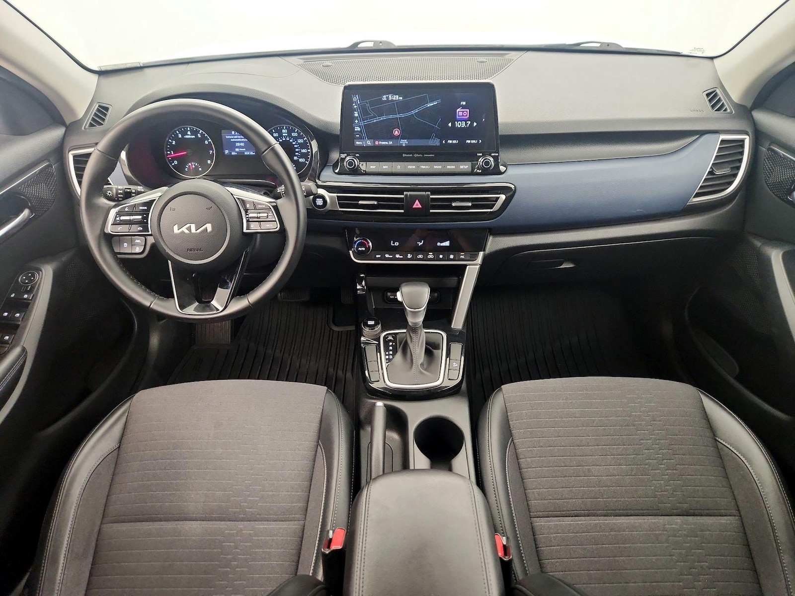 2023 Kia Seltos S - Photo 10