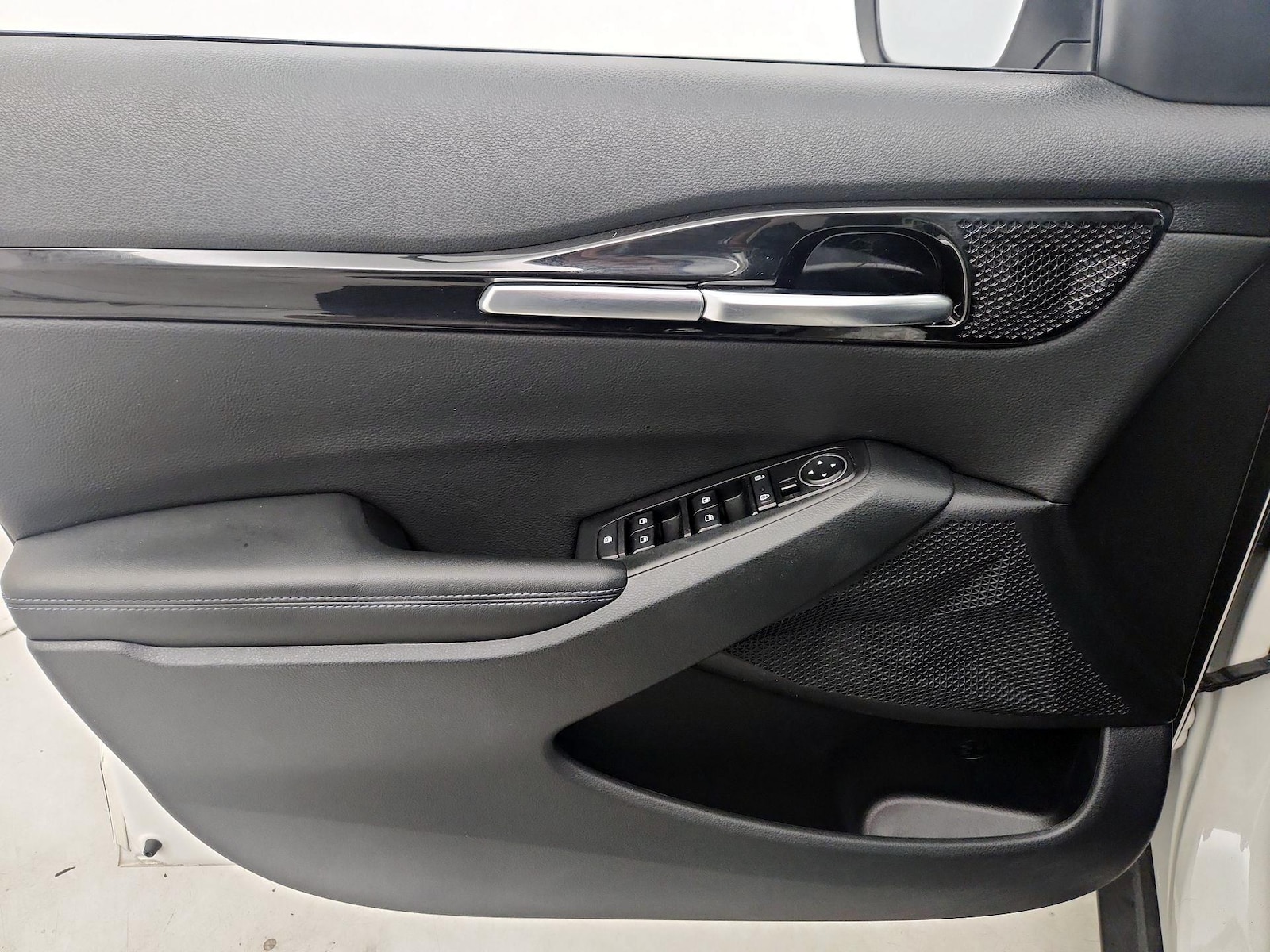2023 Kia Seltos S - Photo 13