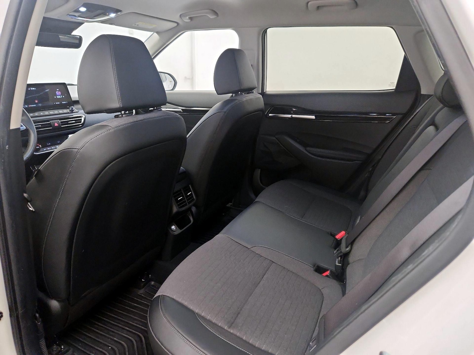 2023 Kia Seltos S - Photo 21