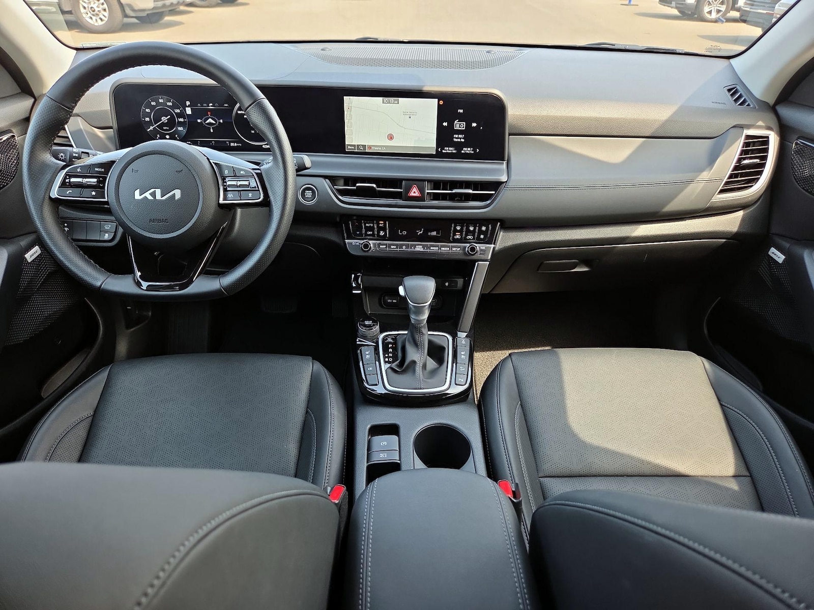 Apple CarPlay® & Android Auto™