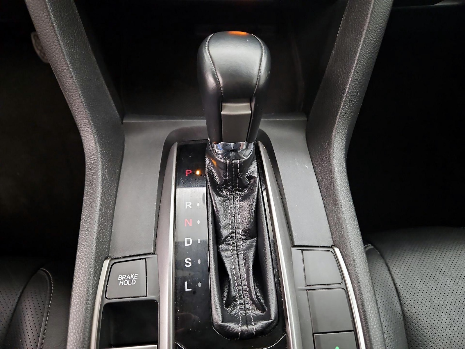 2020 Honda Civic Hatchback EX-L - Photo 18