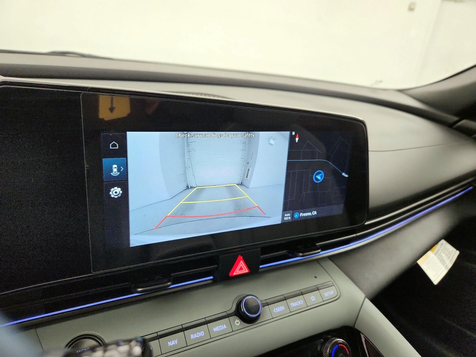 2025 Hyundai Elantra Limited - Photo 16
