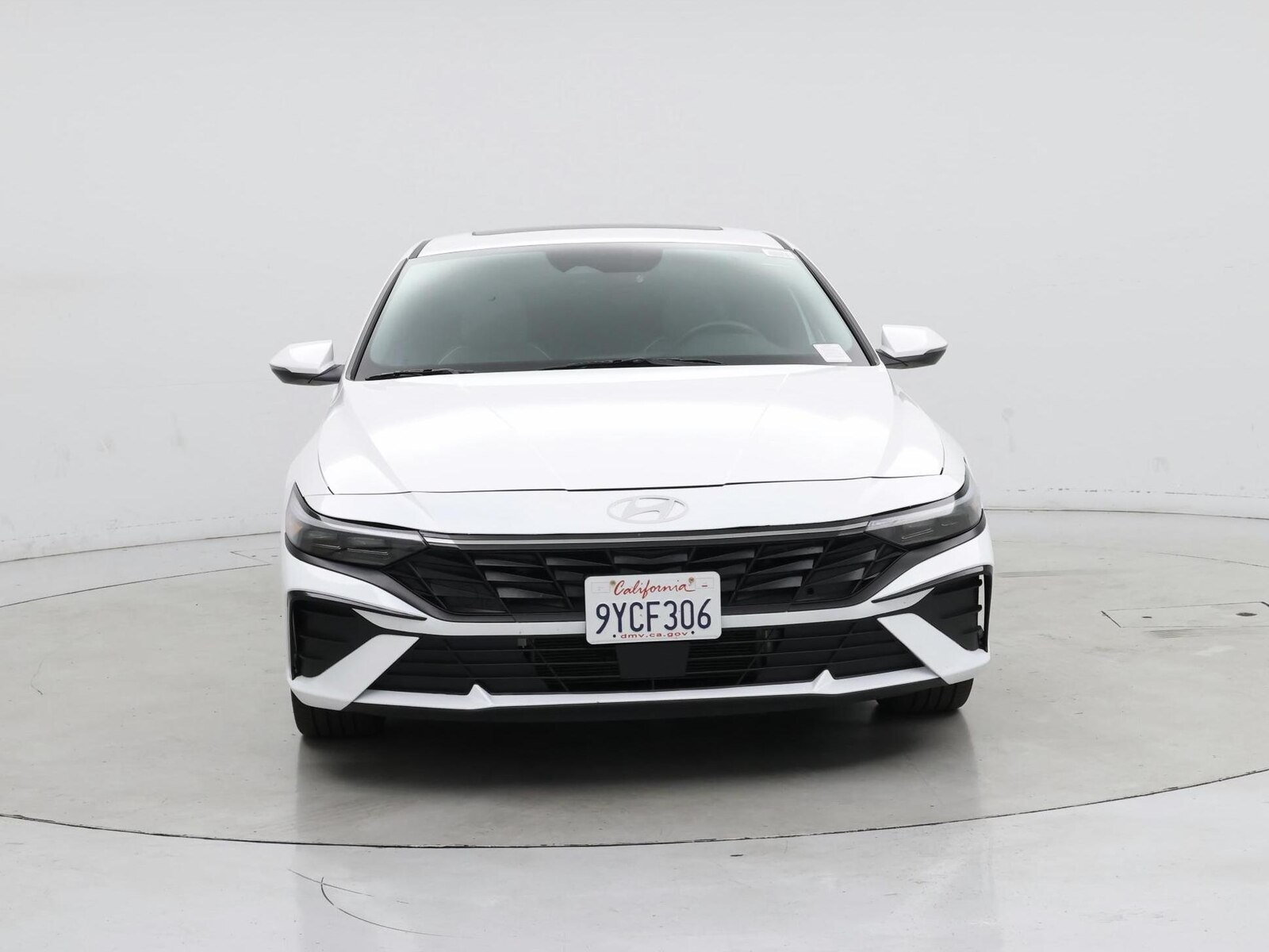 2025 Hyundai Elantra Limited - Photo 6