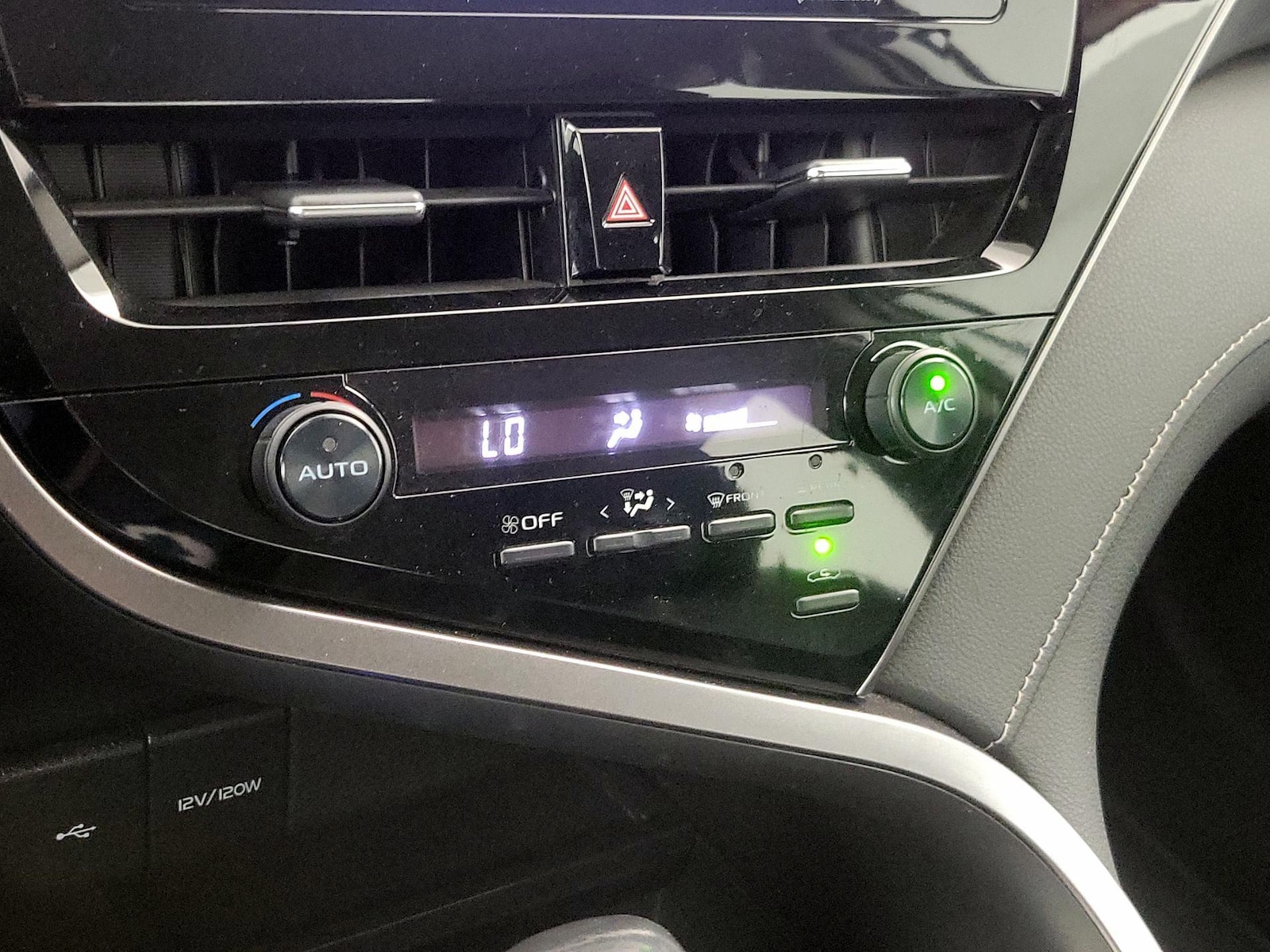 2021 Toyota Camry SE Nightshade - Photo 15