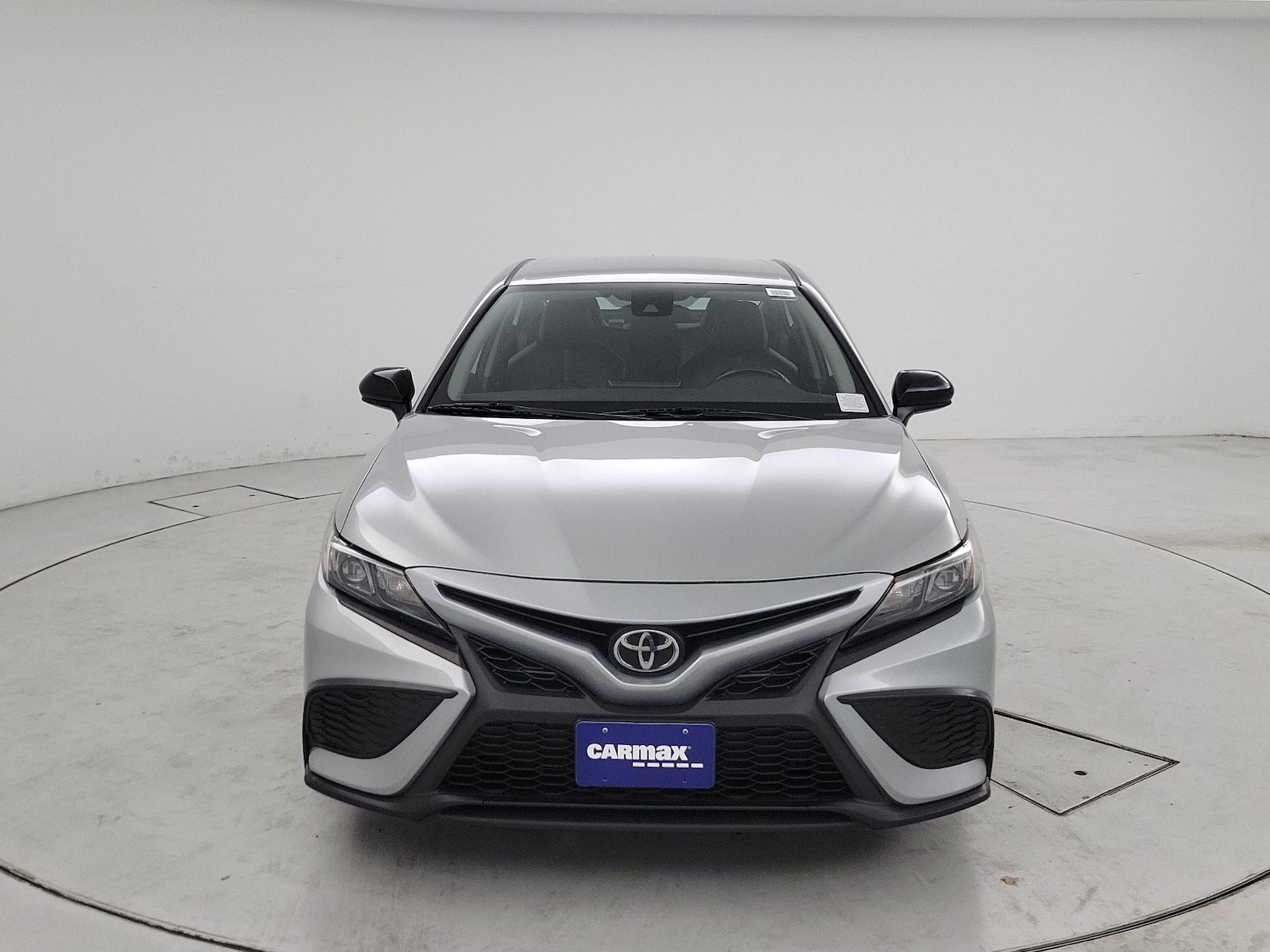 2021 Toyota Camry SE Nightshade - Photo 2