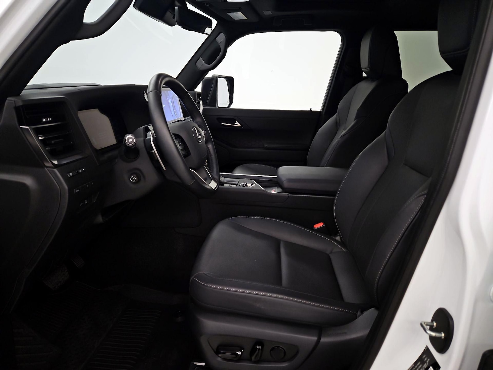 2025 Lexus GX Premium+ - Photo 12