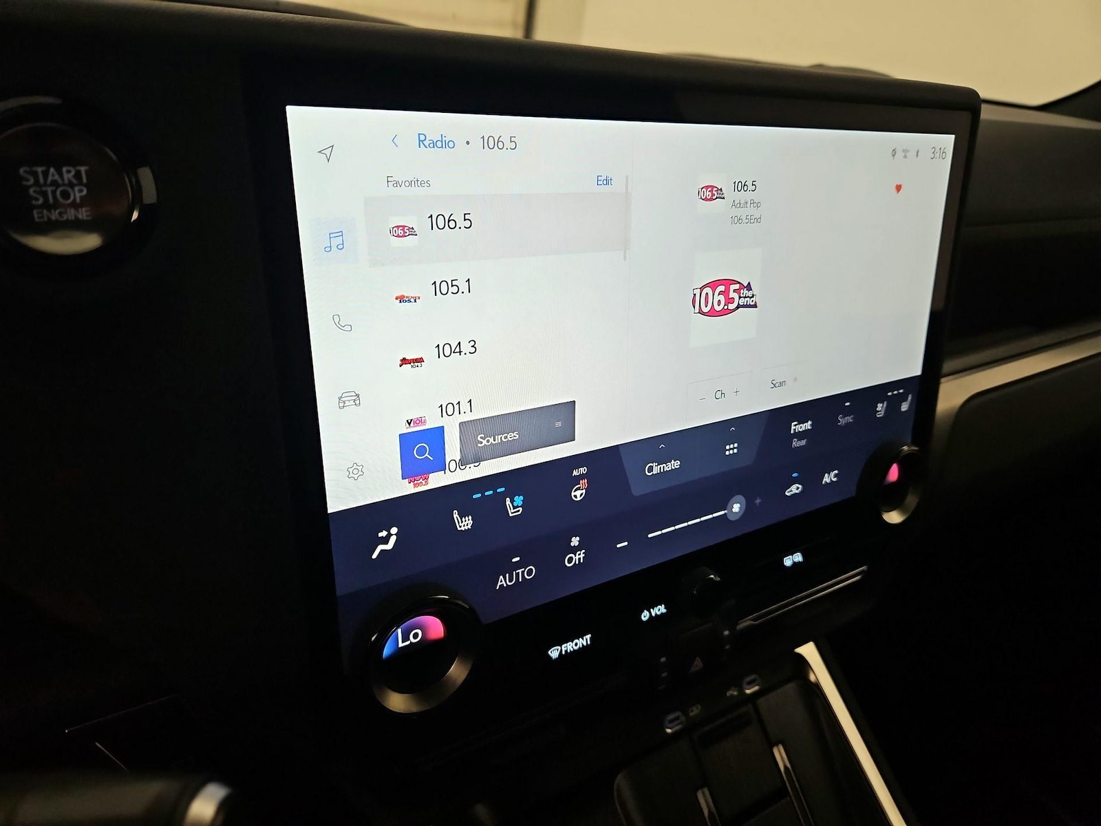 2025 Lexus GX Premium+ - Photo 16