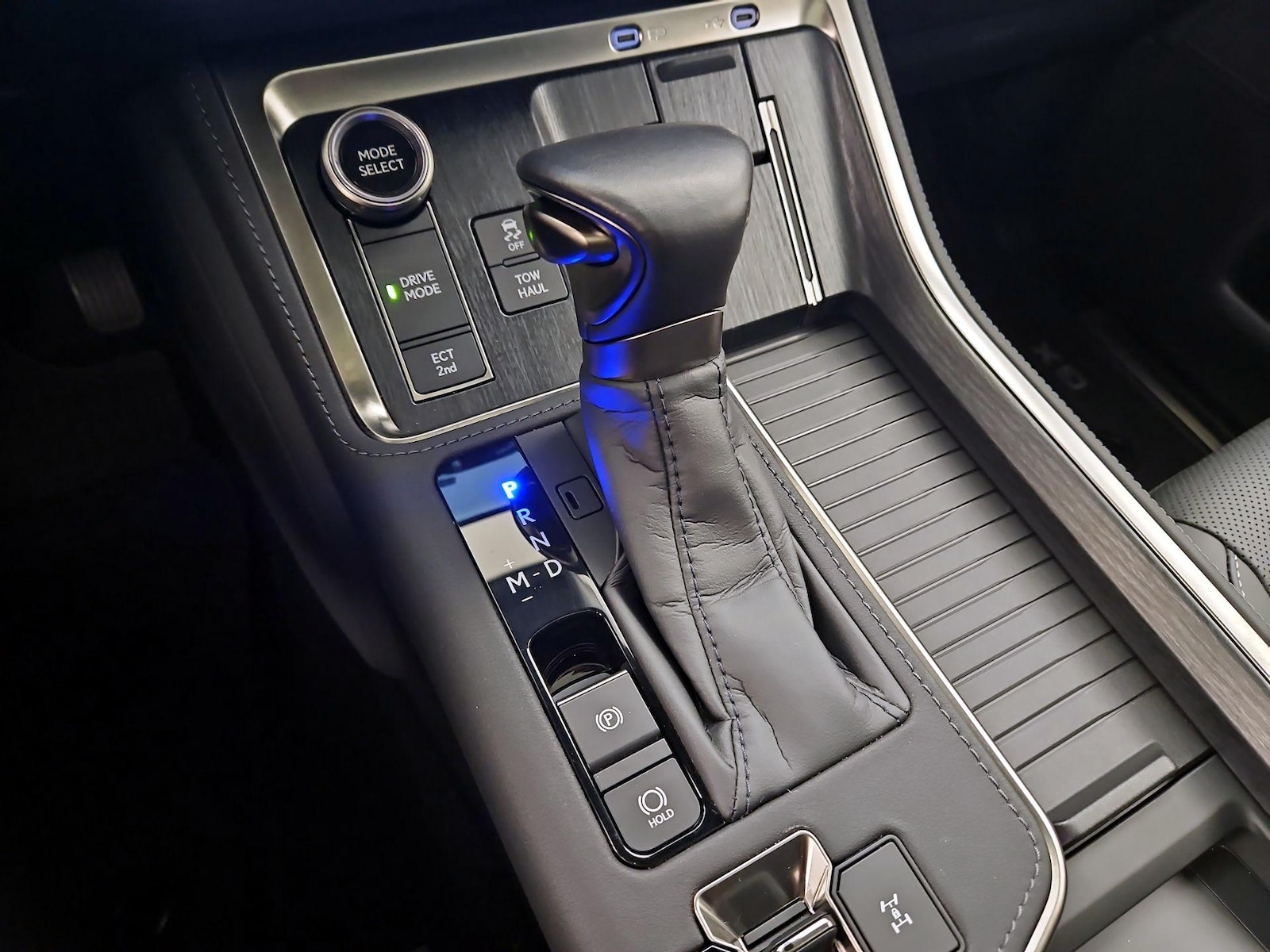 2025 Lexus GX Premium+ - Photo 18