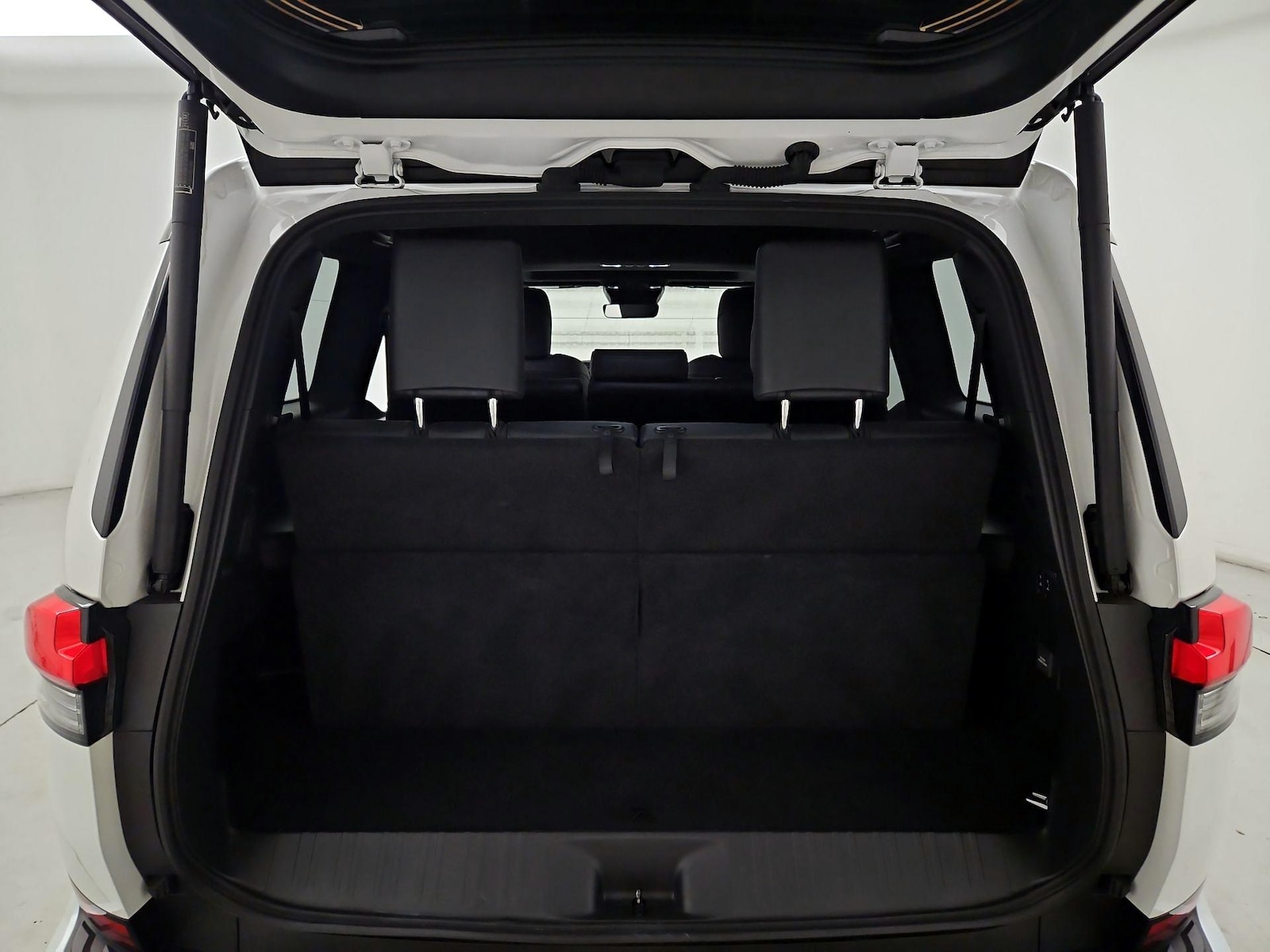 2025 Lexus GX Premium+ - Photo 23