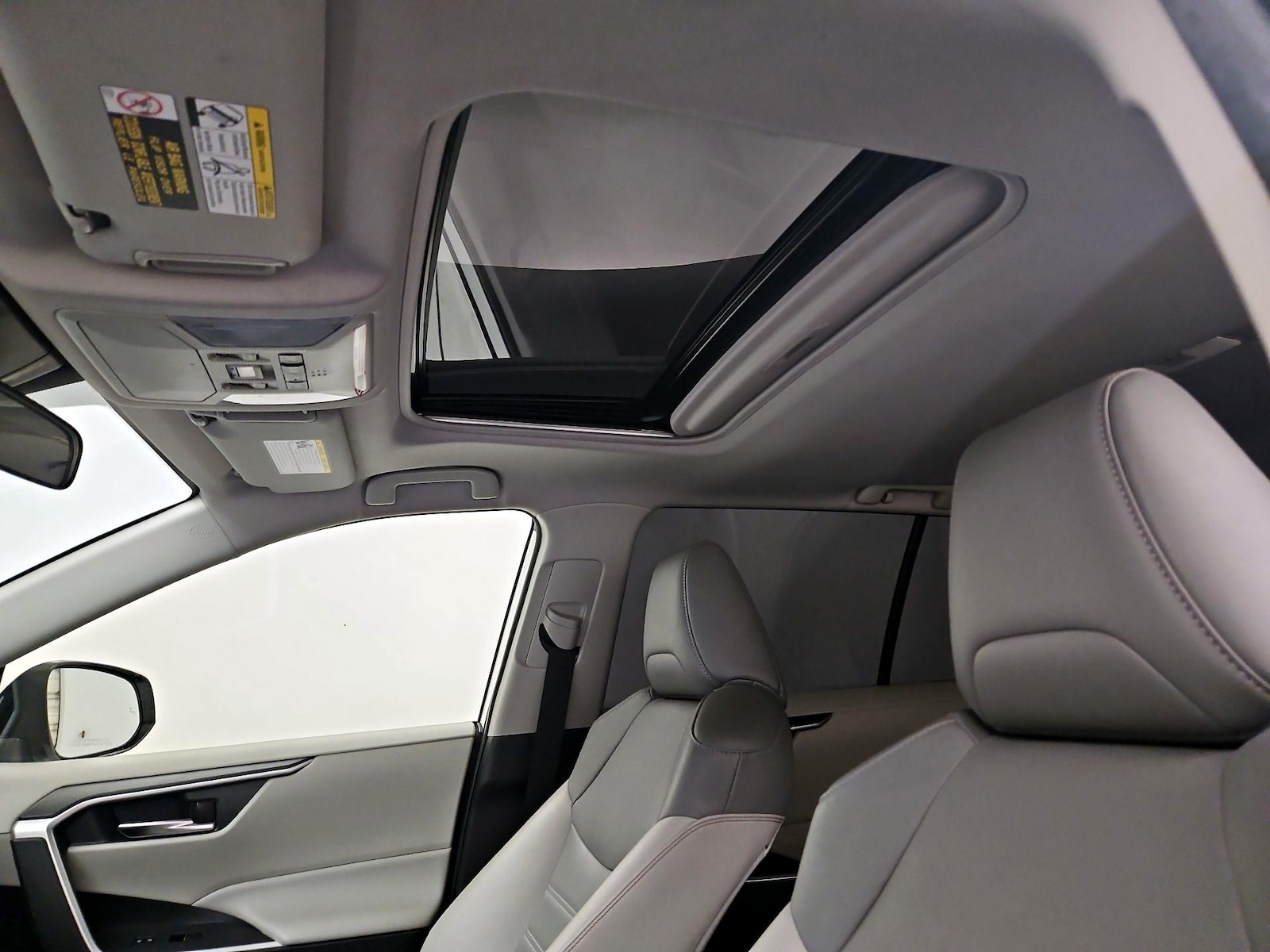 Sunroof(s) & Overhead Airbags