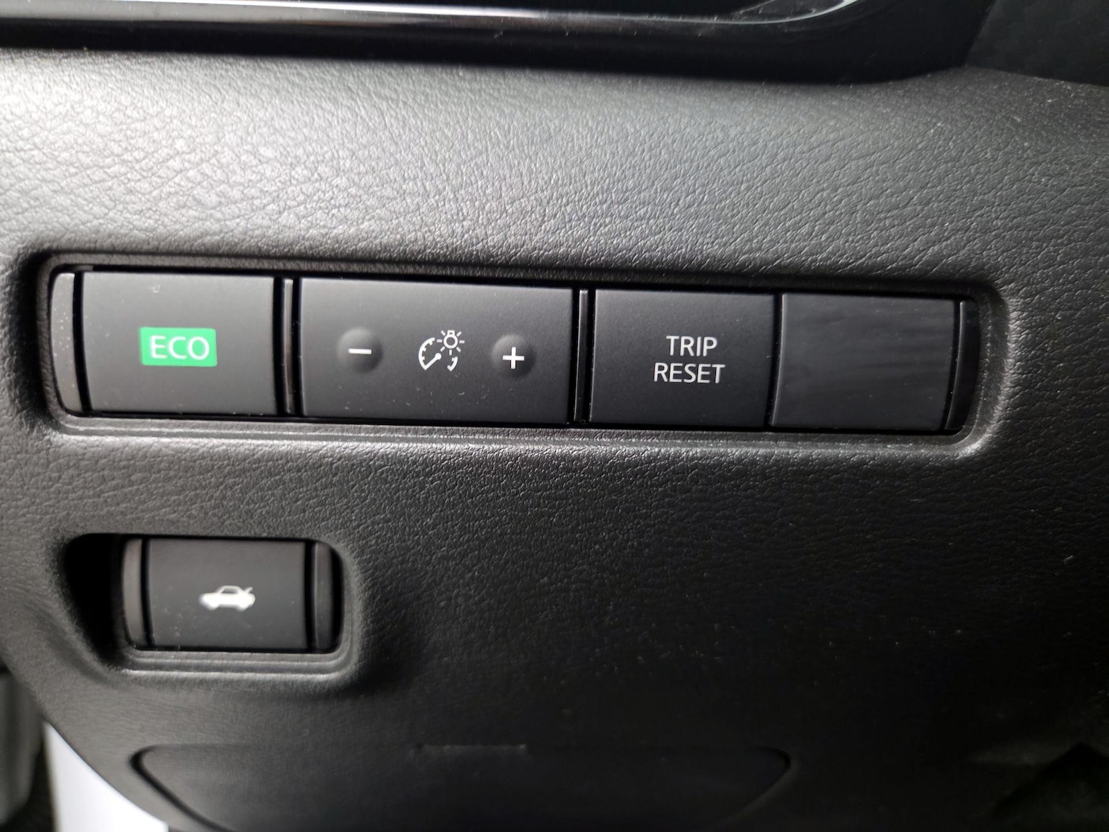 2022 Nissan Sentra SV - Photo 14