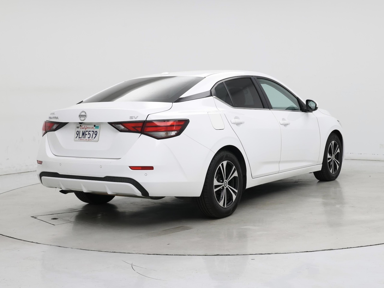 2022 Nissan Sentra SV - Photo 9