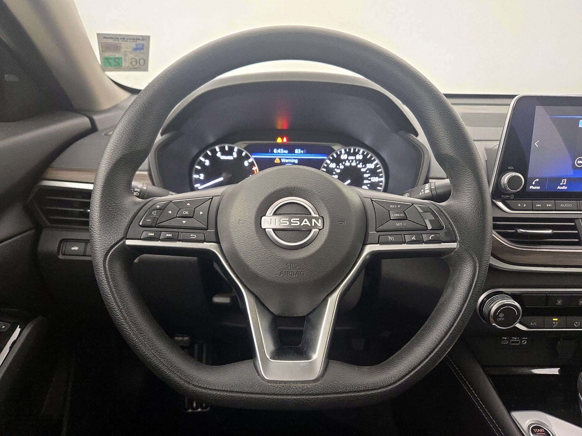 Thumbnail: 2023 Nissan Altima - 10