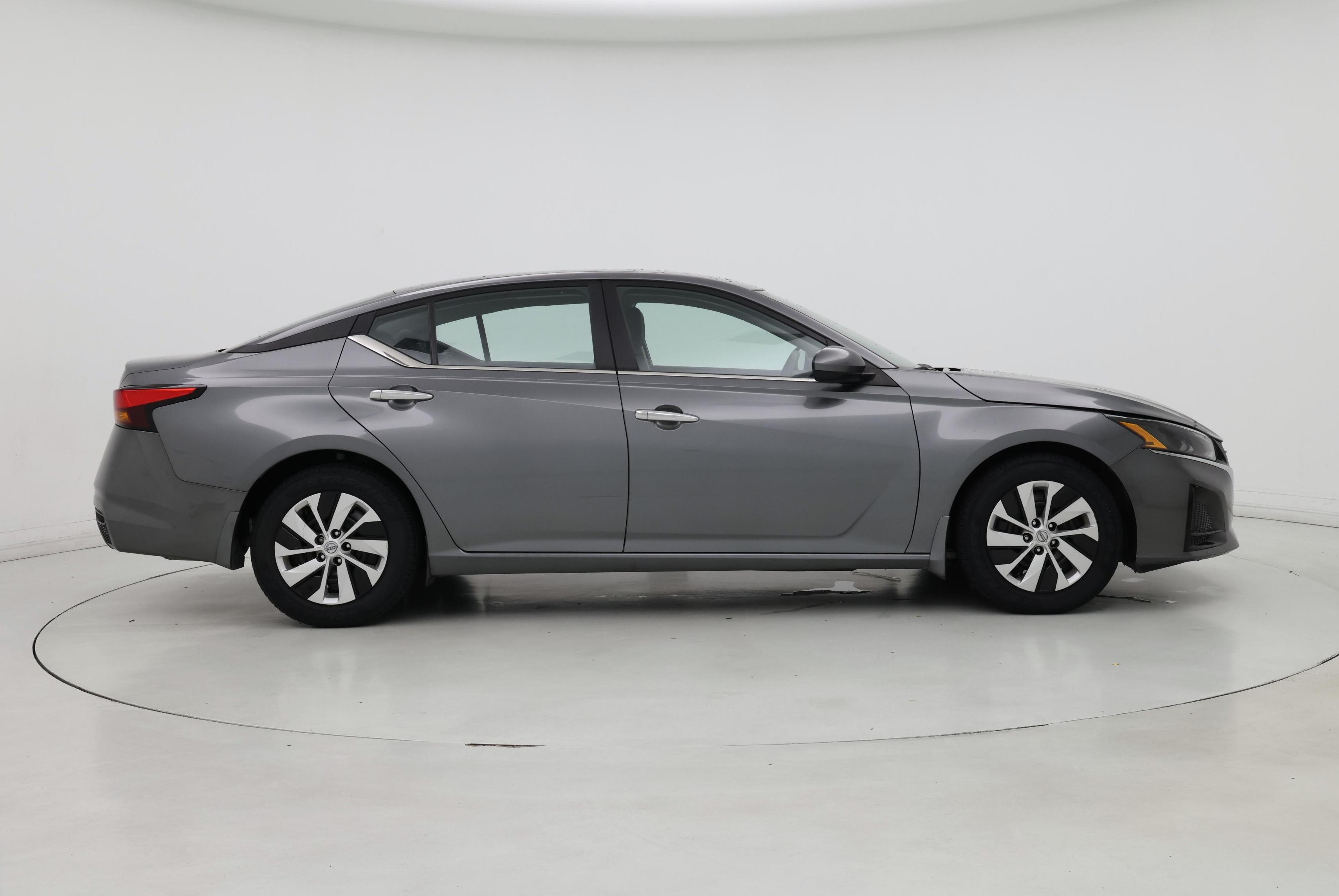 Thumbnail: 2023 Nissan Altima - 7