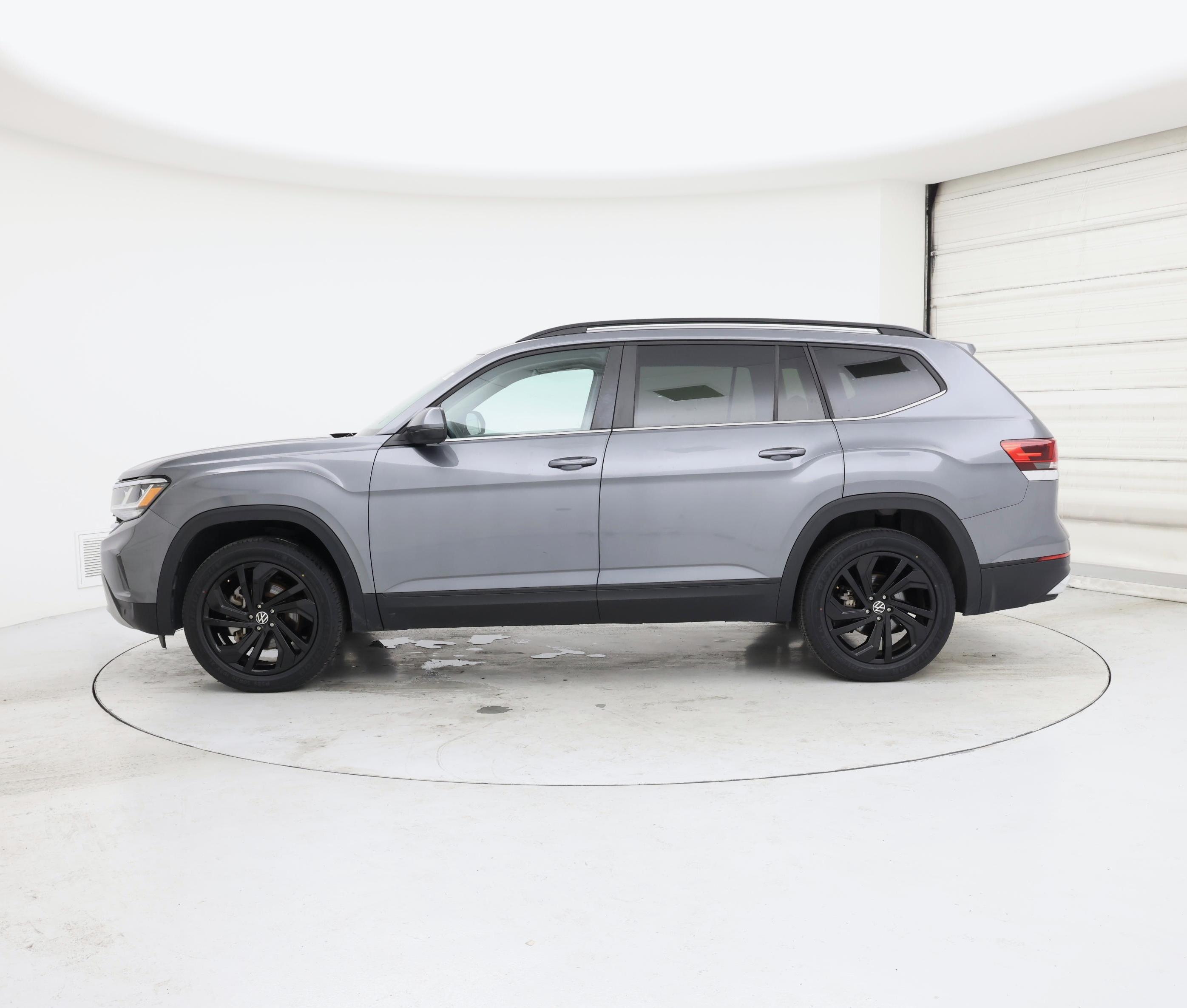 Thumbnail: 2023 Volkswagen Atlas - 3
