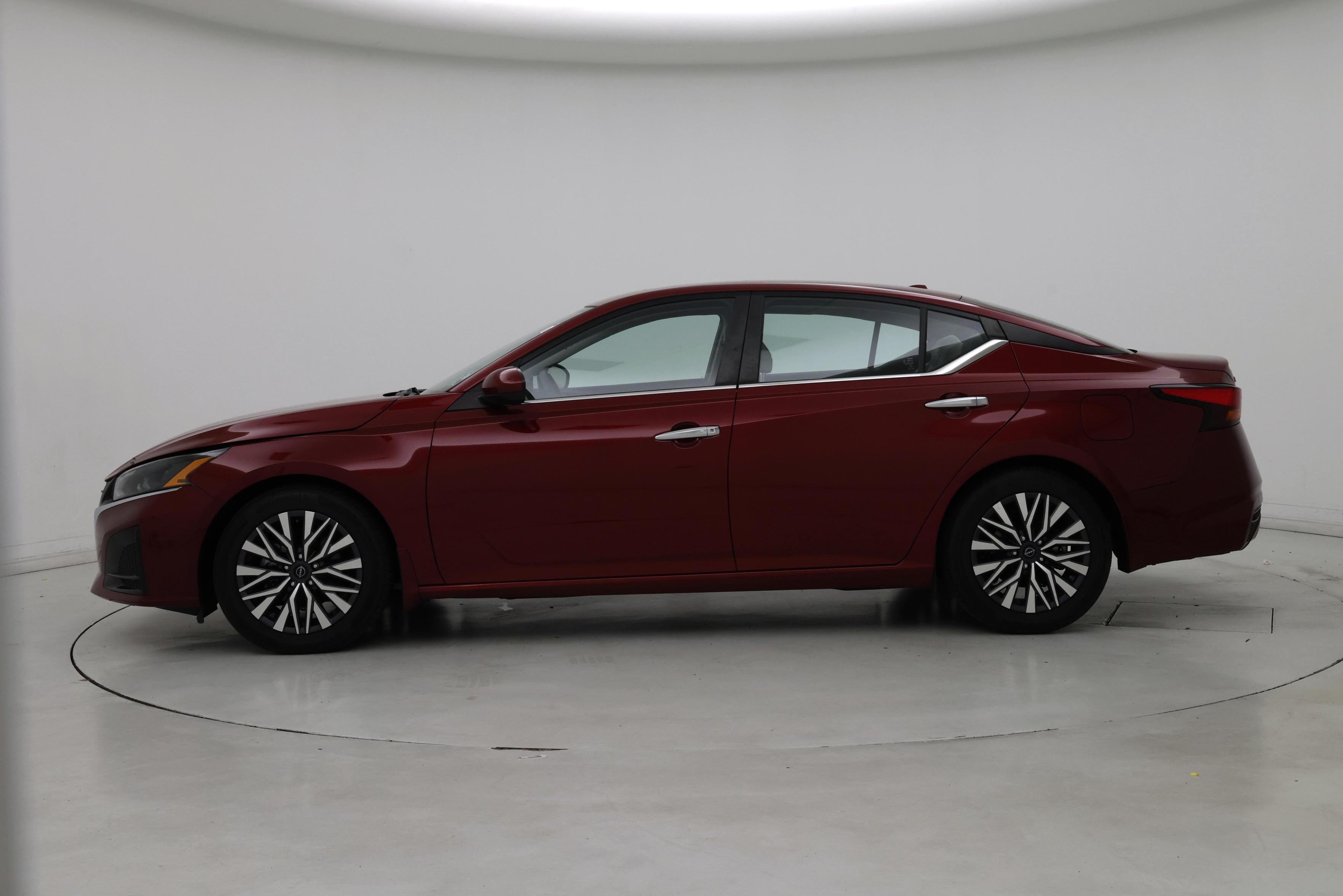 Thumbnail: 2024 Nissan Altima - 3