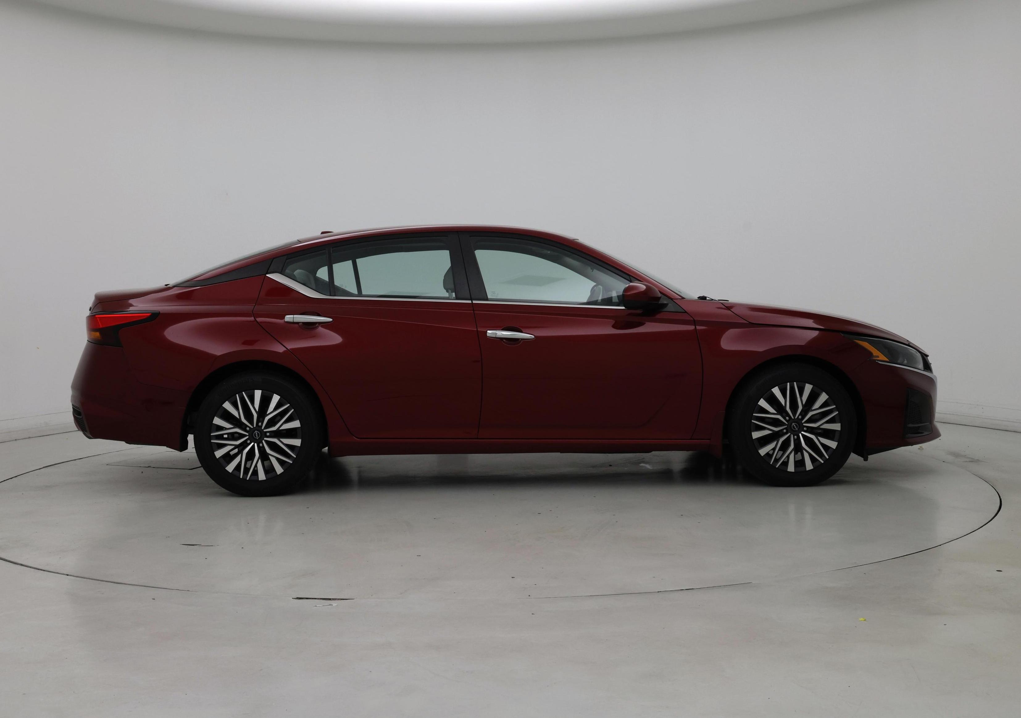 Thumbnail: 2024 Nissan Altima - 7