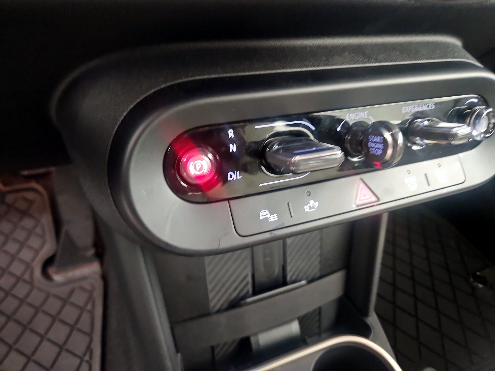 Thumbnail: 2025 MINI Cooper Hardtop - 14