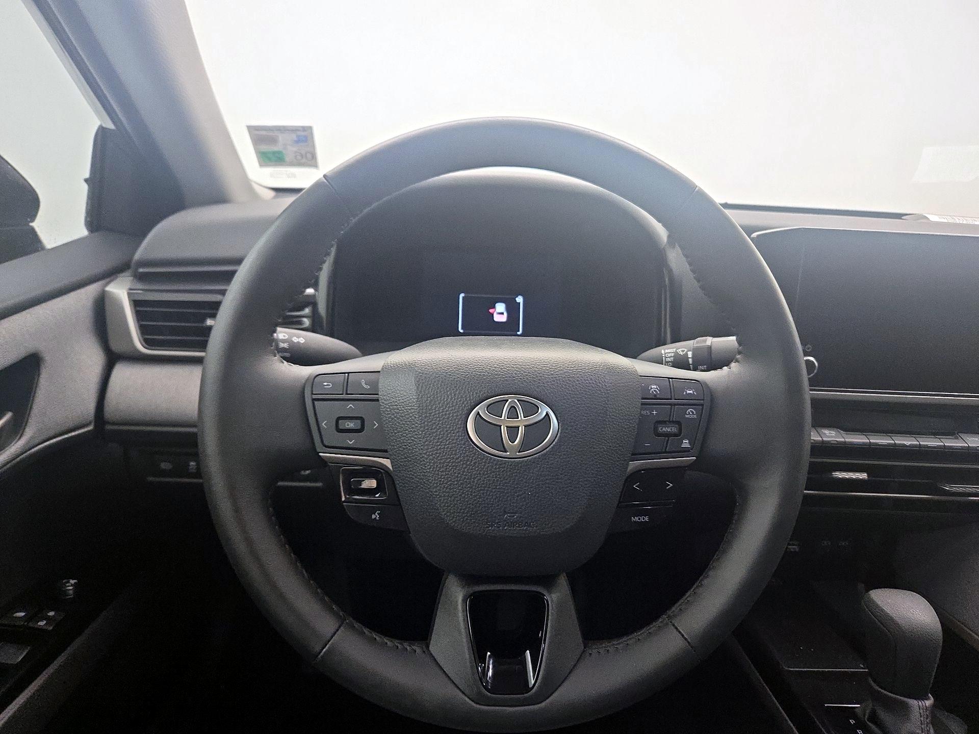 Thumbnail: 2025 Toyota Camry - 10