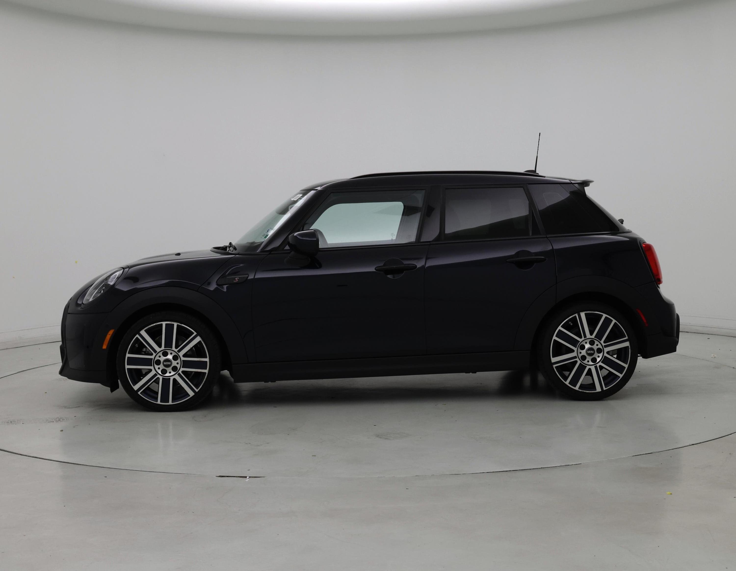 Thumbnail: 2024 MINI Cooper Hardtop - 3