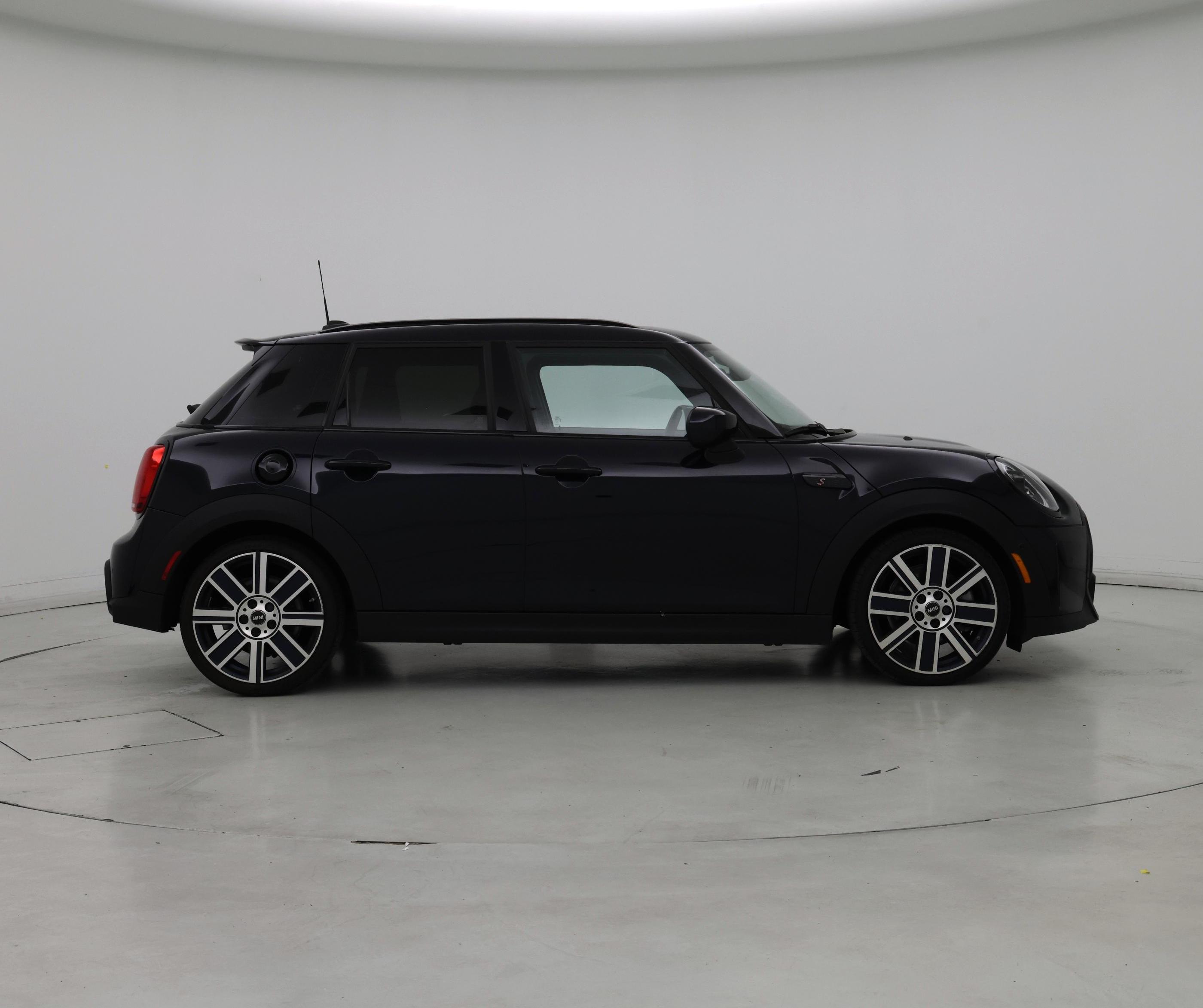 Thumbnail: 2024 MINI Cooper Hardtop - 7