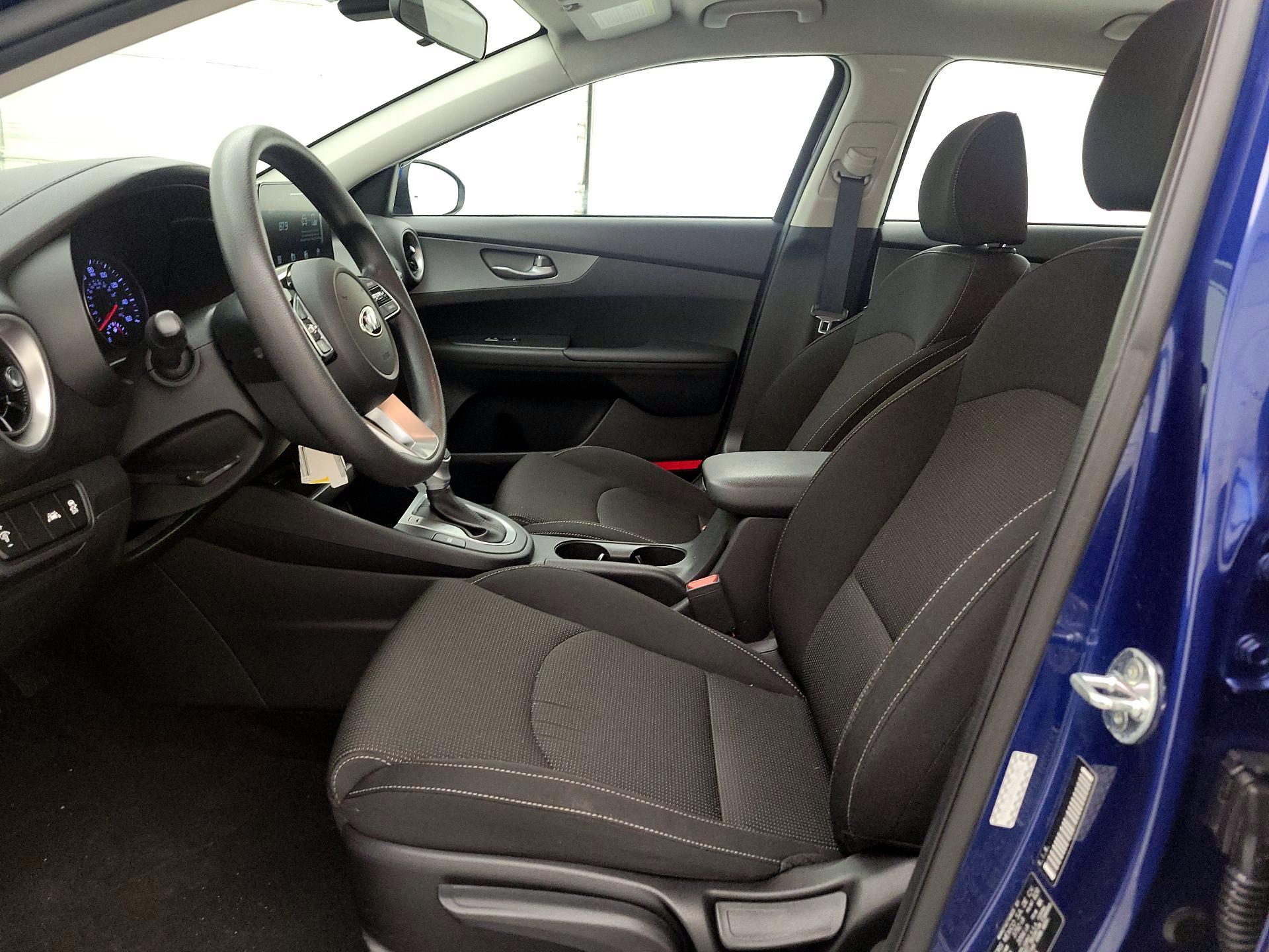 Thumbnail: 2021 Kia Forte - 11