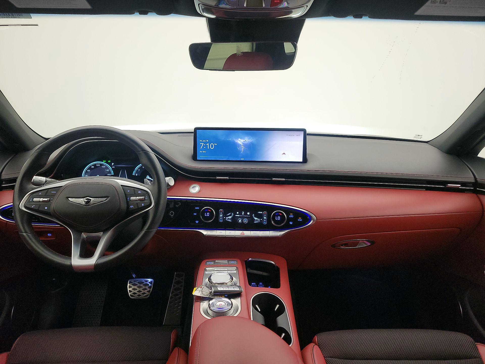 Thumbnail: 2025 Genesis GV70 - 9