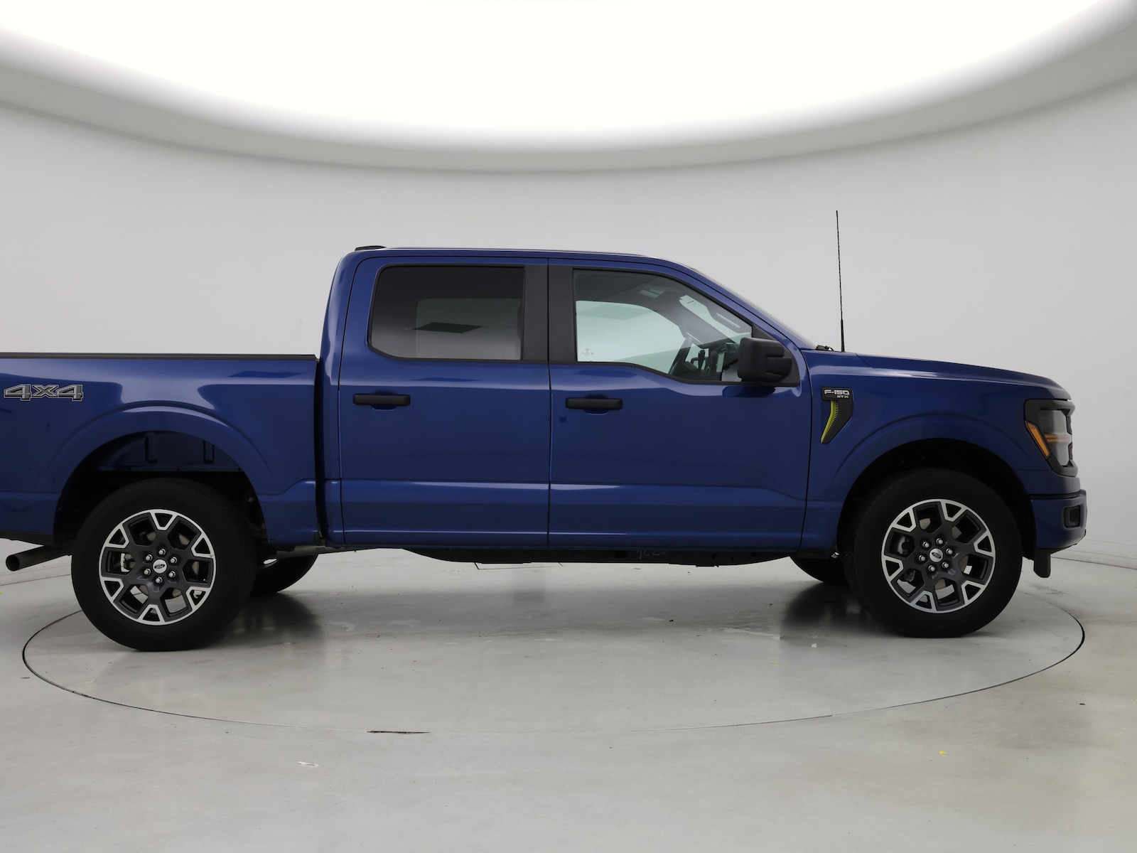 2025 Ford F-150 STX - Photo 8