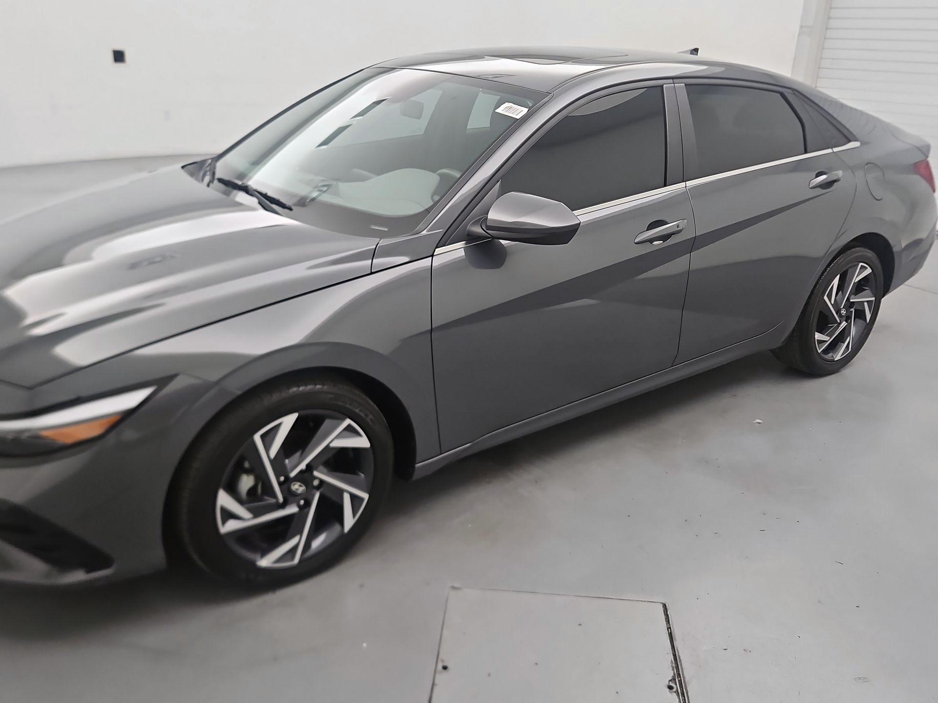 Thumbnail: 2024 Hyundai Elantra - 3