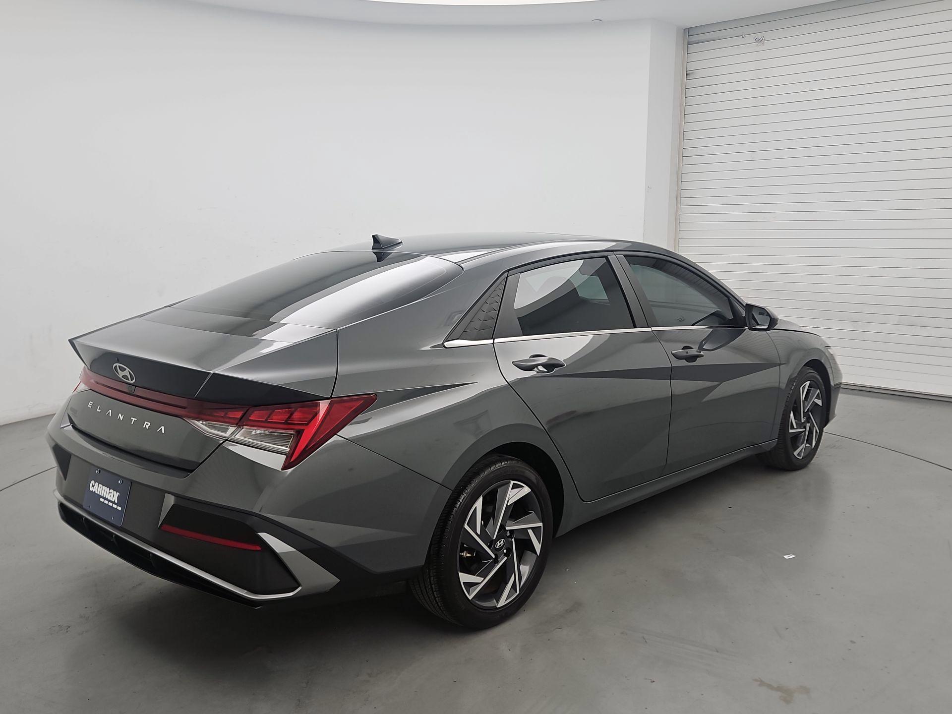Thumbnail: 2024 Hyundai Elantra - 5