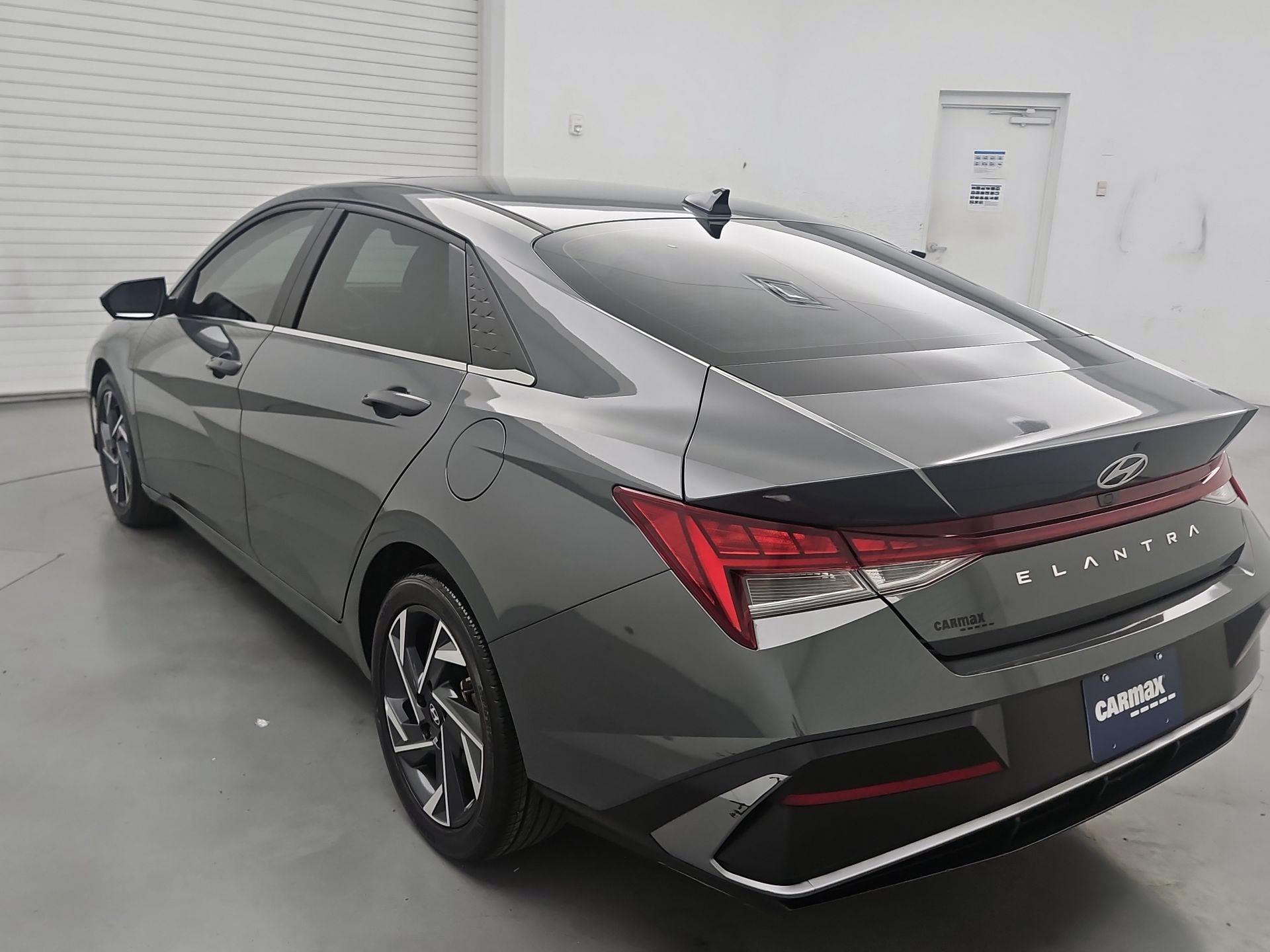 Thumbnail: 2024 Hyundai Elantra - 7