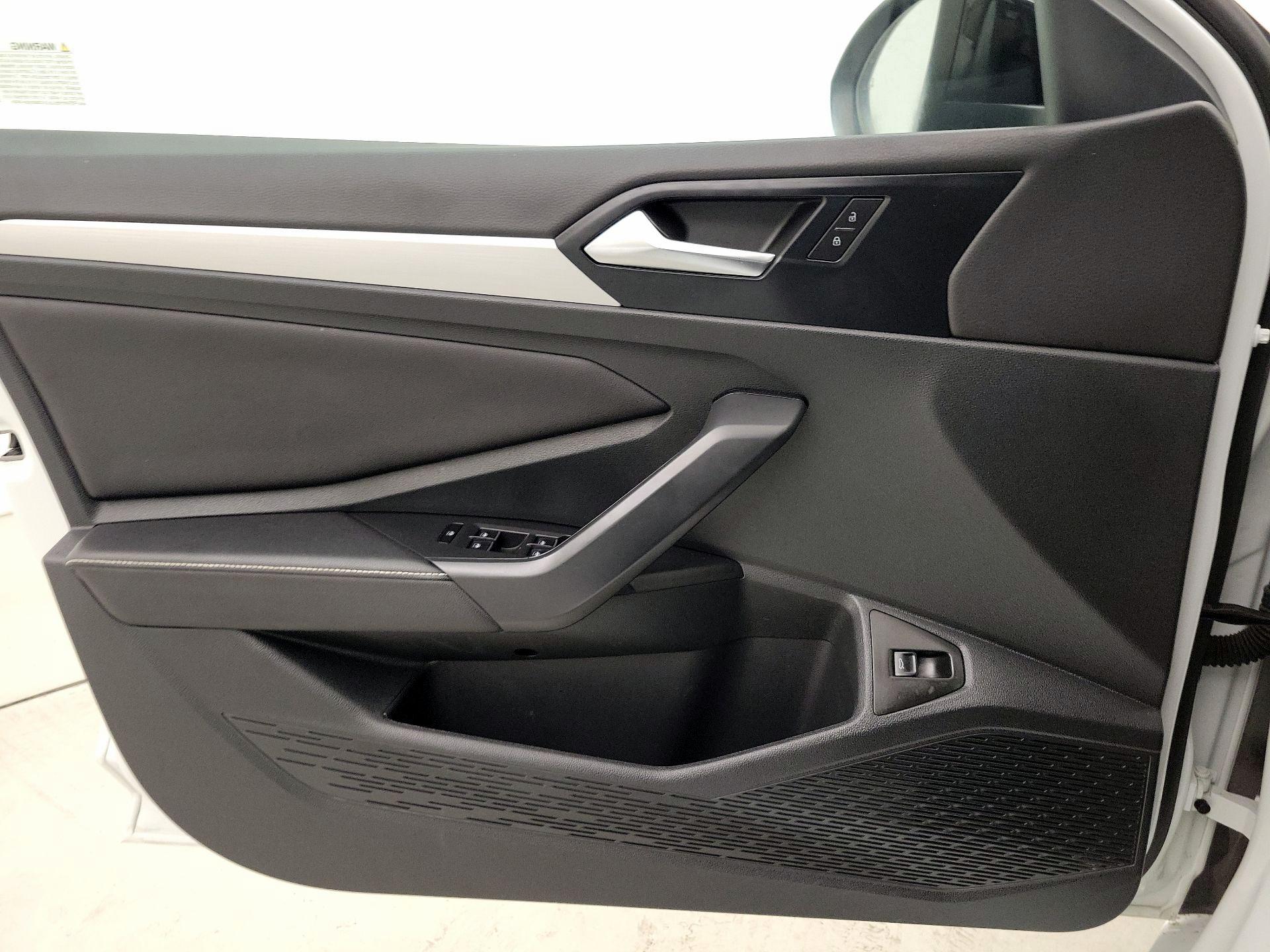 Thumbnail: 2025 Volkswagen Jetta - 12