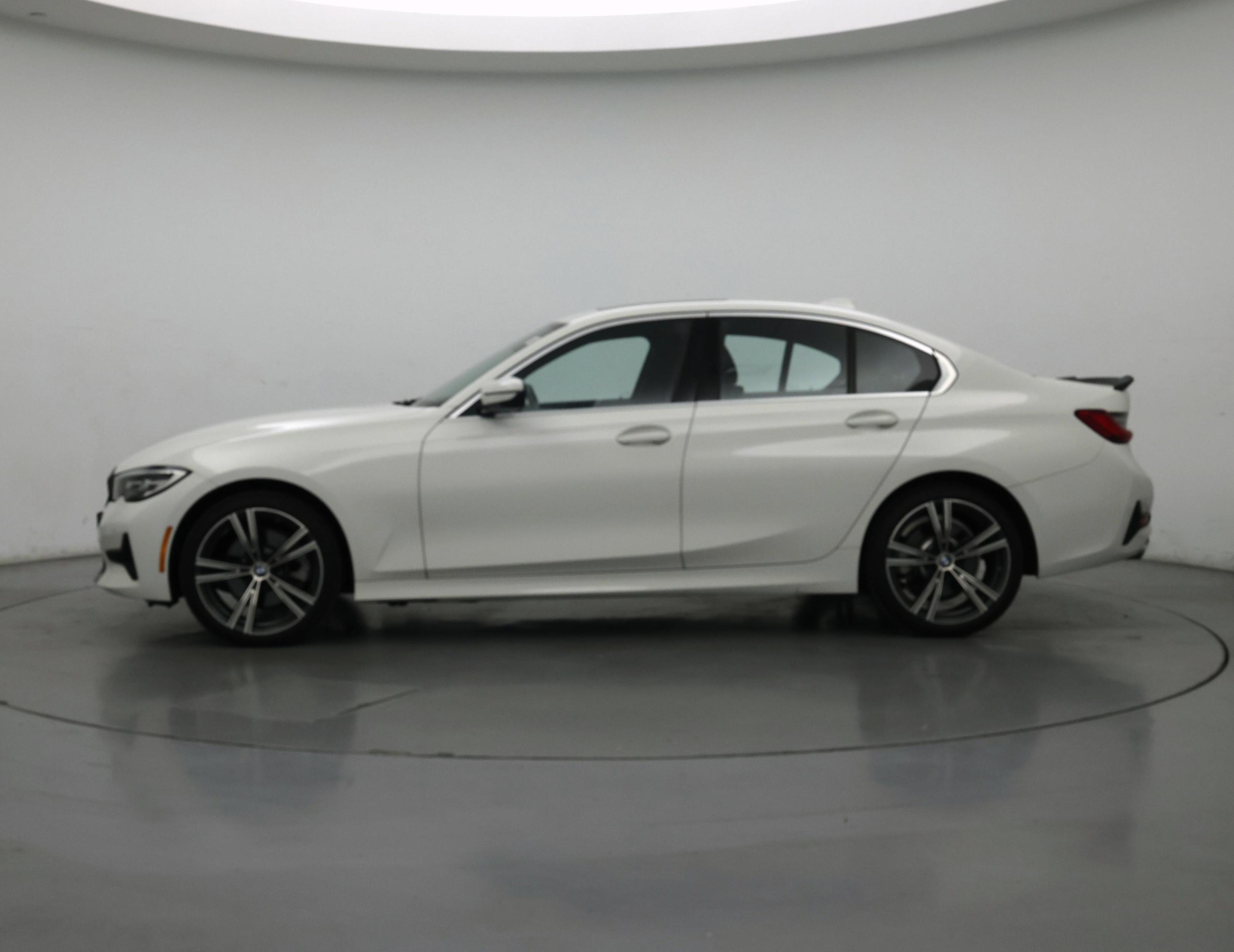 Thumbnail: 2020 BMW 3 Series - 3