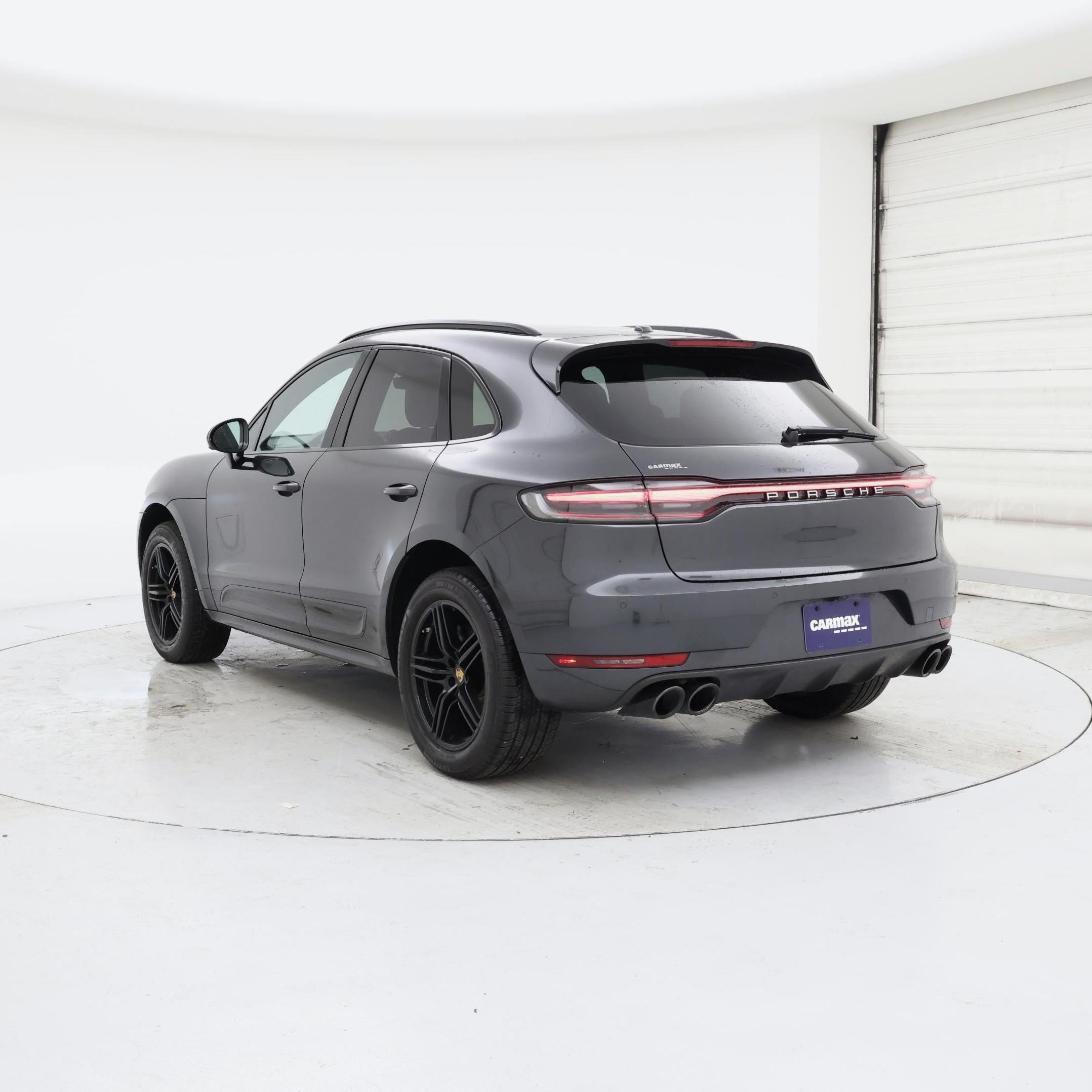 Thumbnail: 2020 Porsche Macan - 2