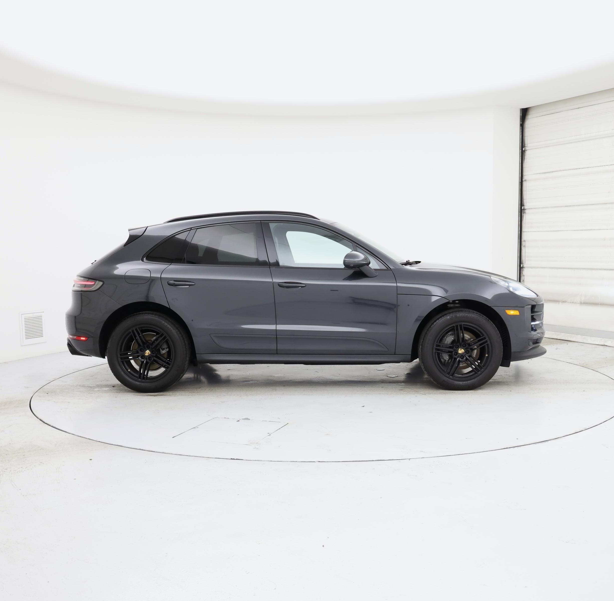 Thumbnail: 2020 Porsche Macan - 7