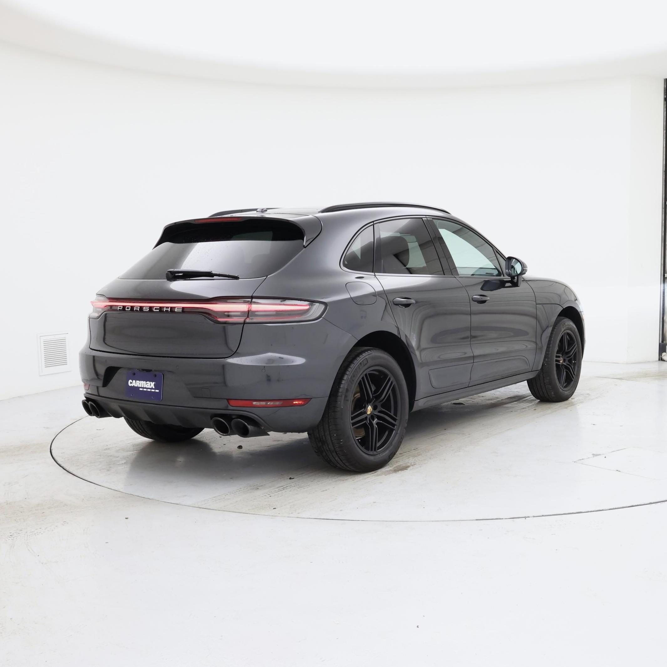 Thumbnail: 2020 Porsche Macan - 8