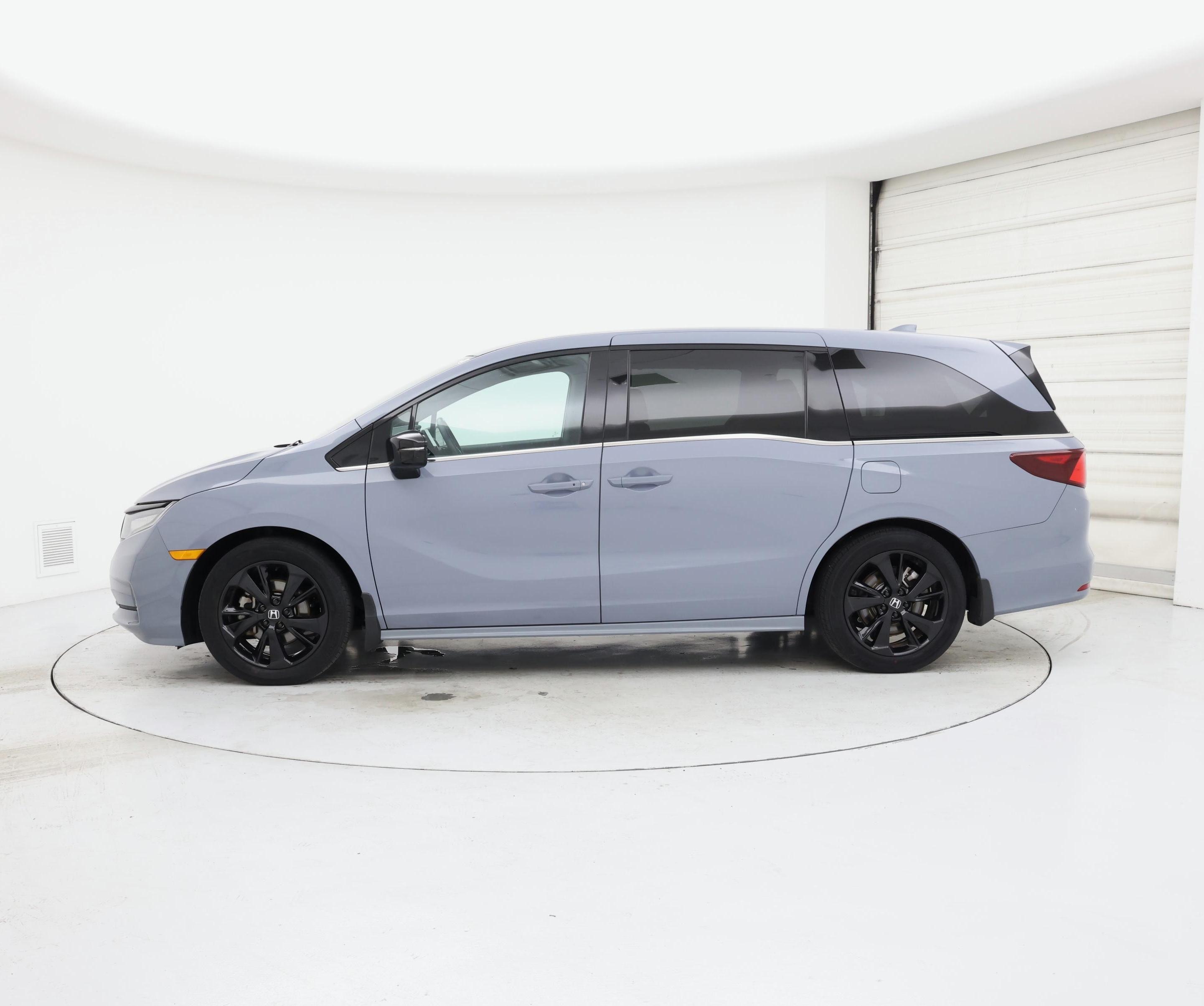 Thumbnail: 2023 Honda Odyssey - 3