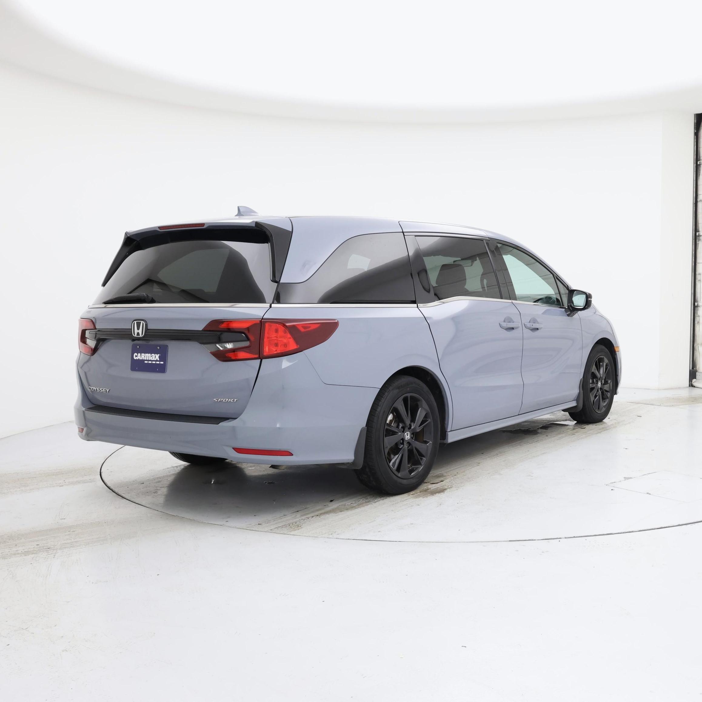 Thumbnail: 2023 Honda Odyssey - 8
