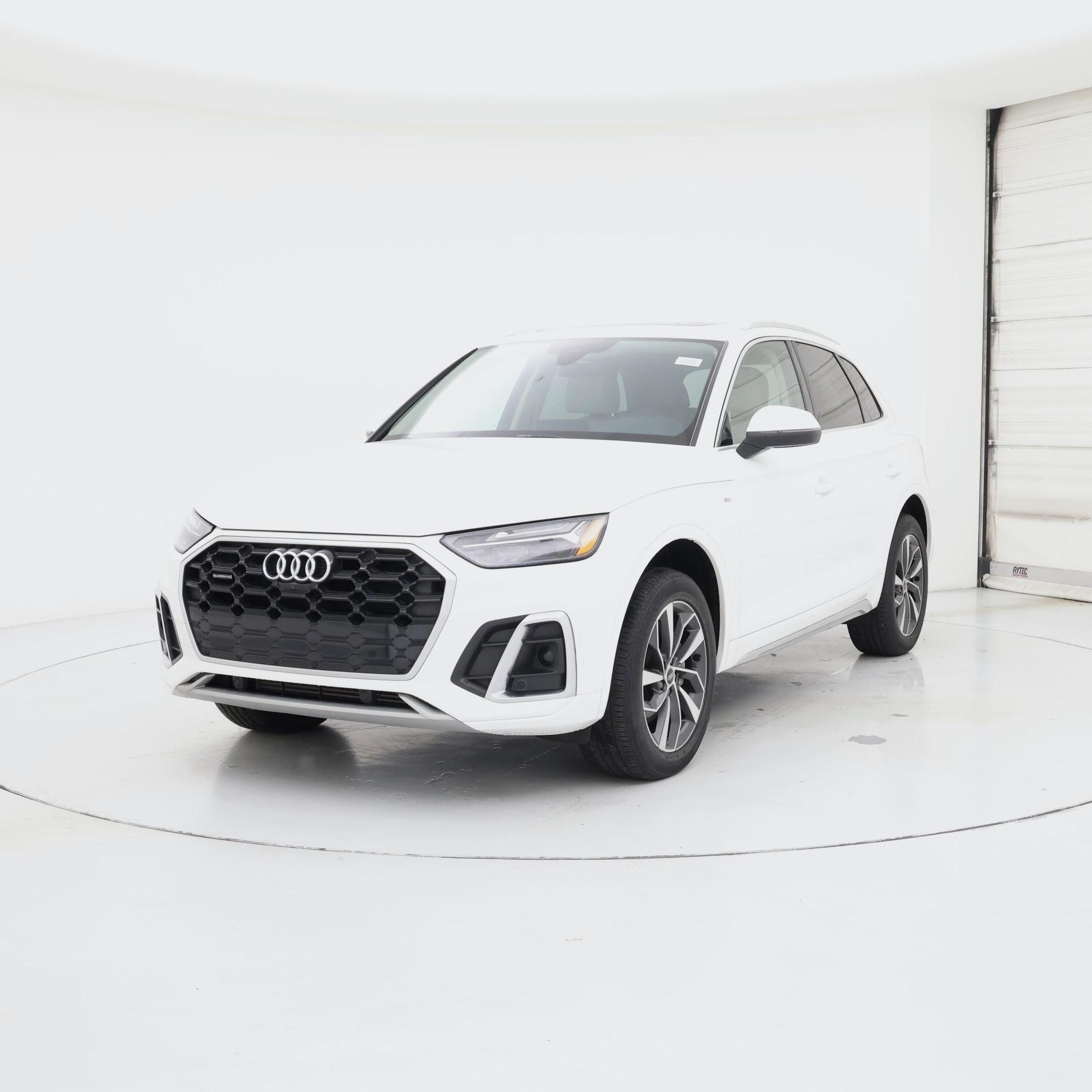 Thumbnail: 2023 Audi Q5 - 4