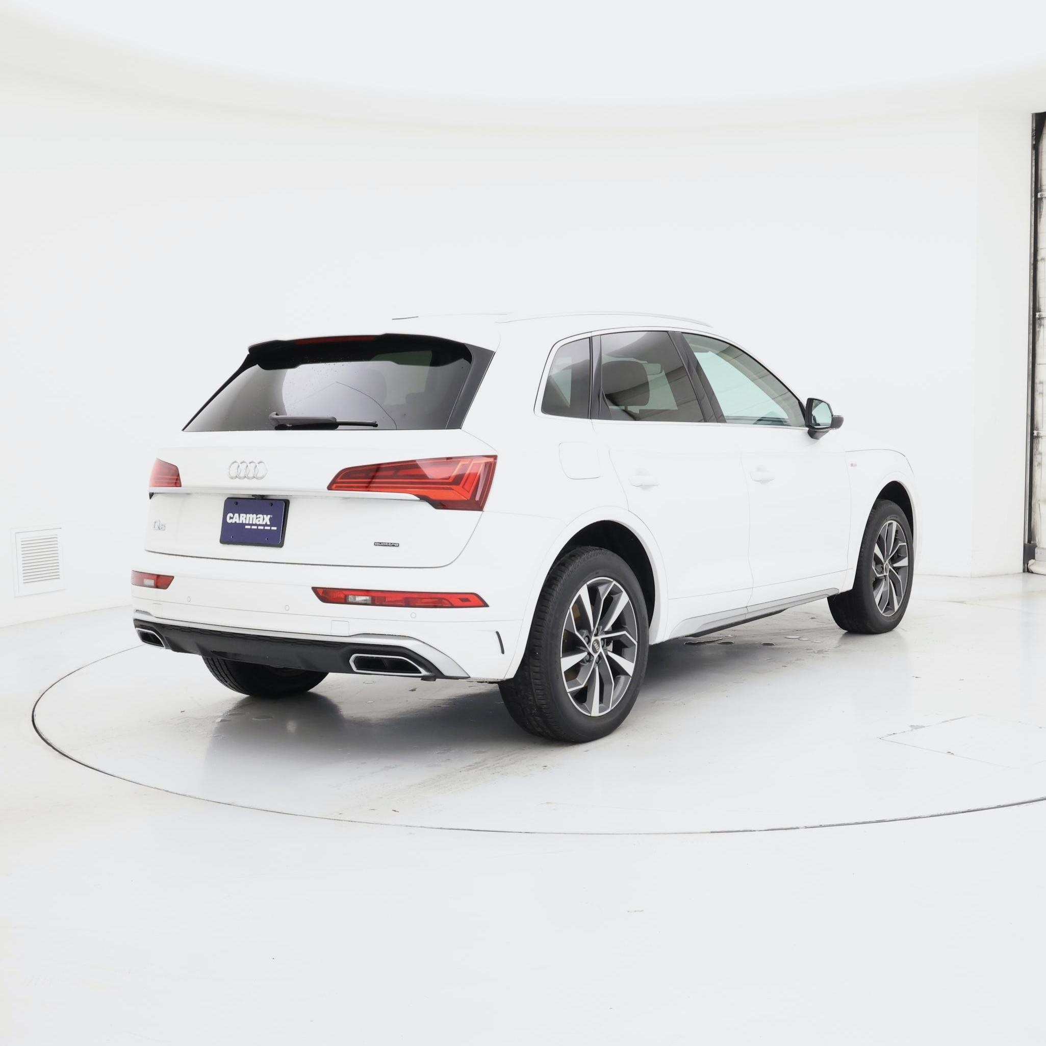 Thumbnail: 2023 Audi Q5 - 8