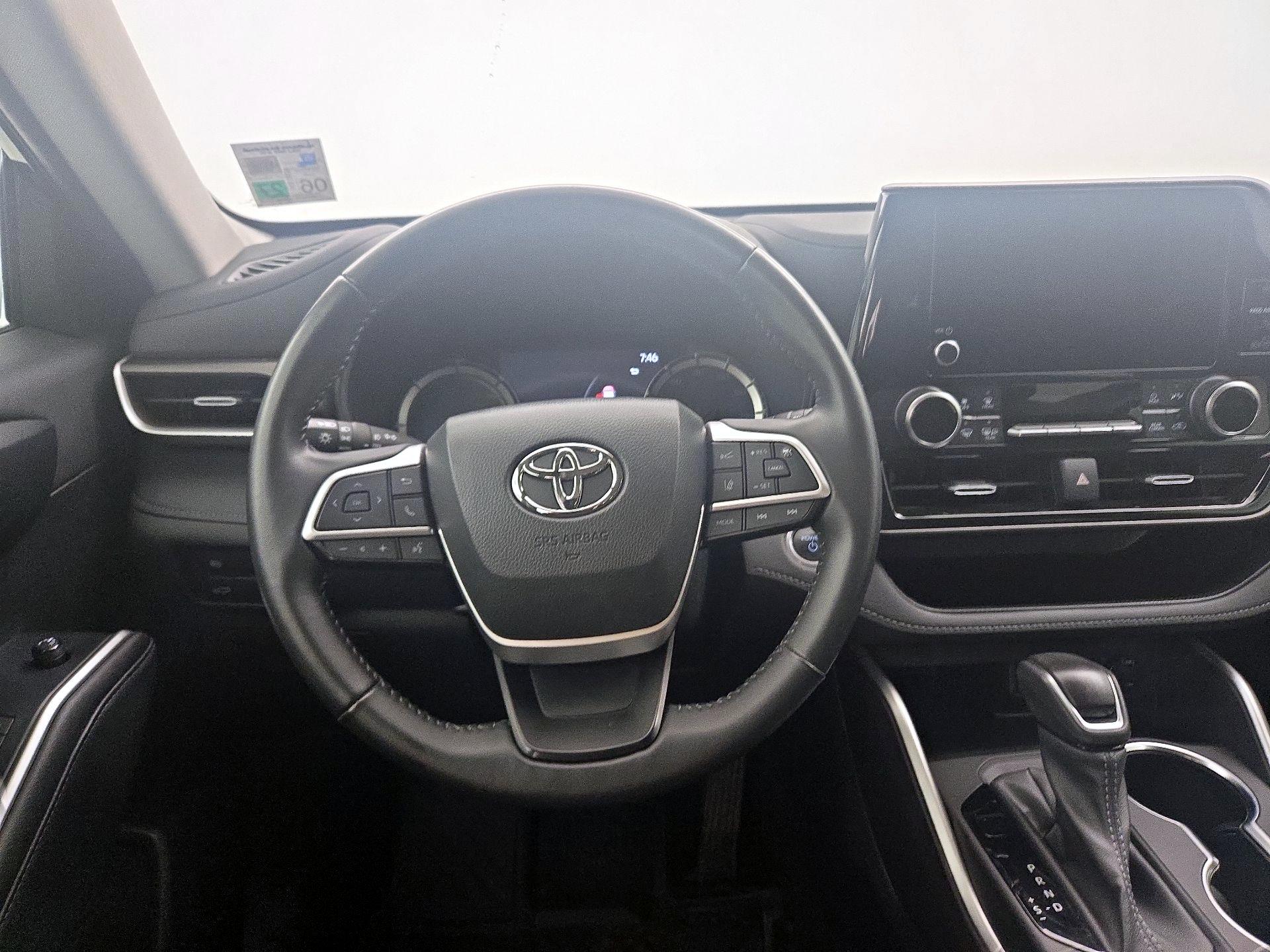Thumbnail: 2024 Toyota Highlander - 10