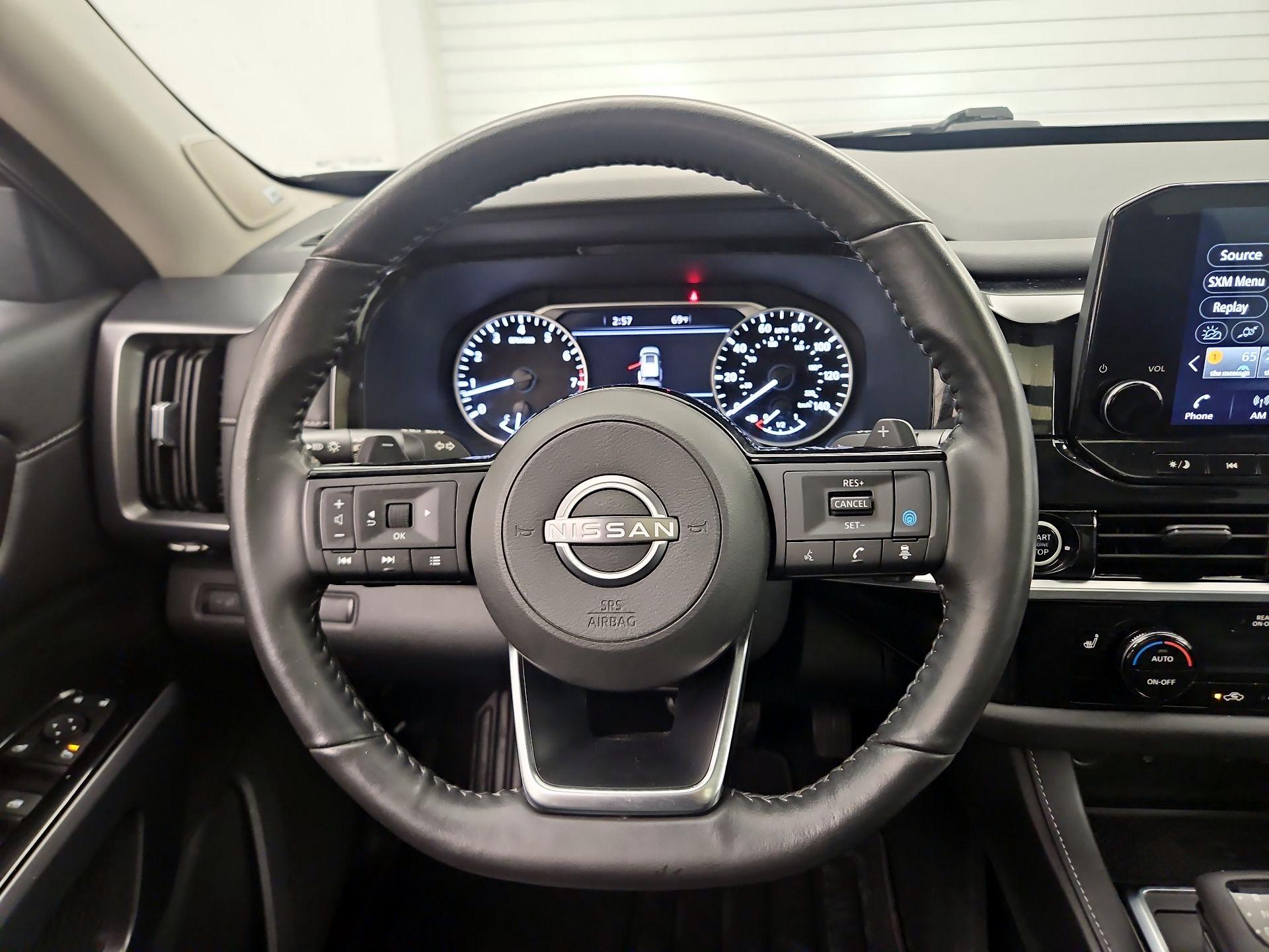 Thumbnail: 2023 Nissan Pathfinder - 10