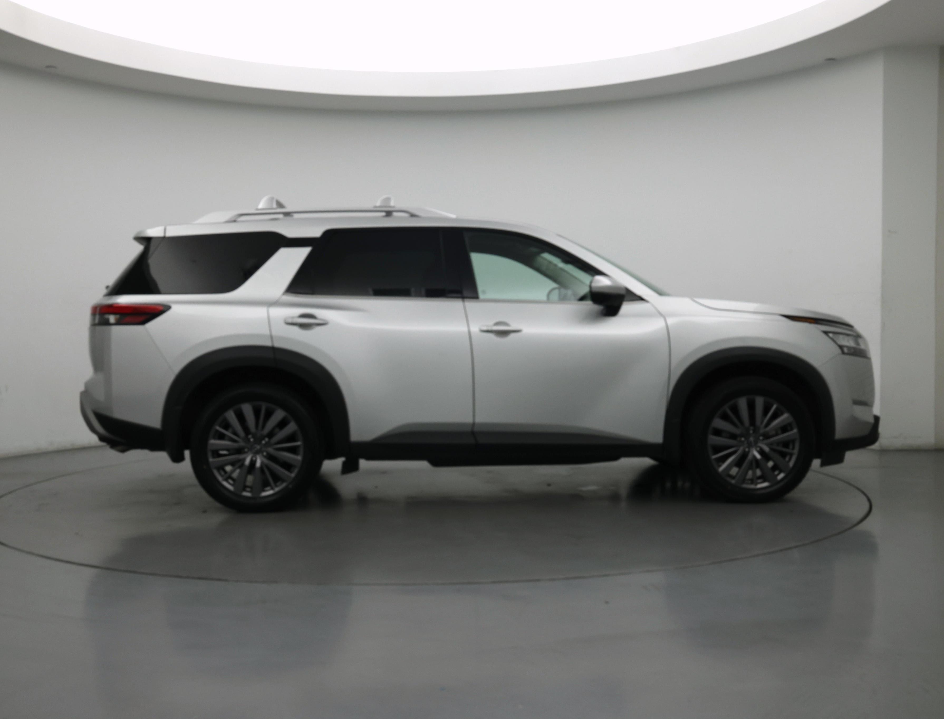 Thumbnail: 2023 Nissan Pathfinder - 7