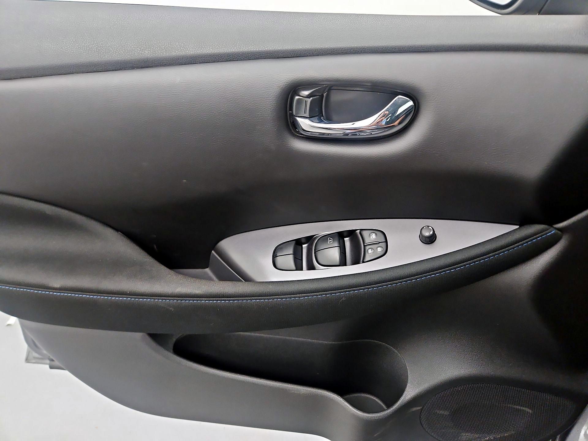 Thumbnail: 2024 Nissan Leaf - 10