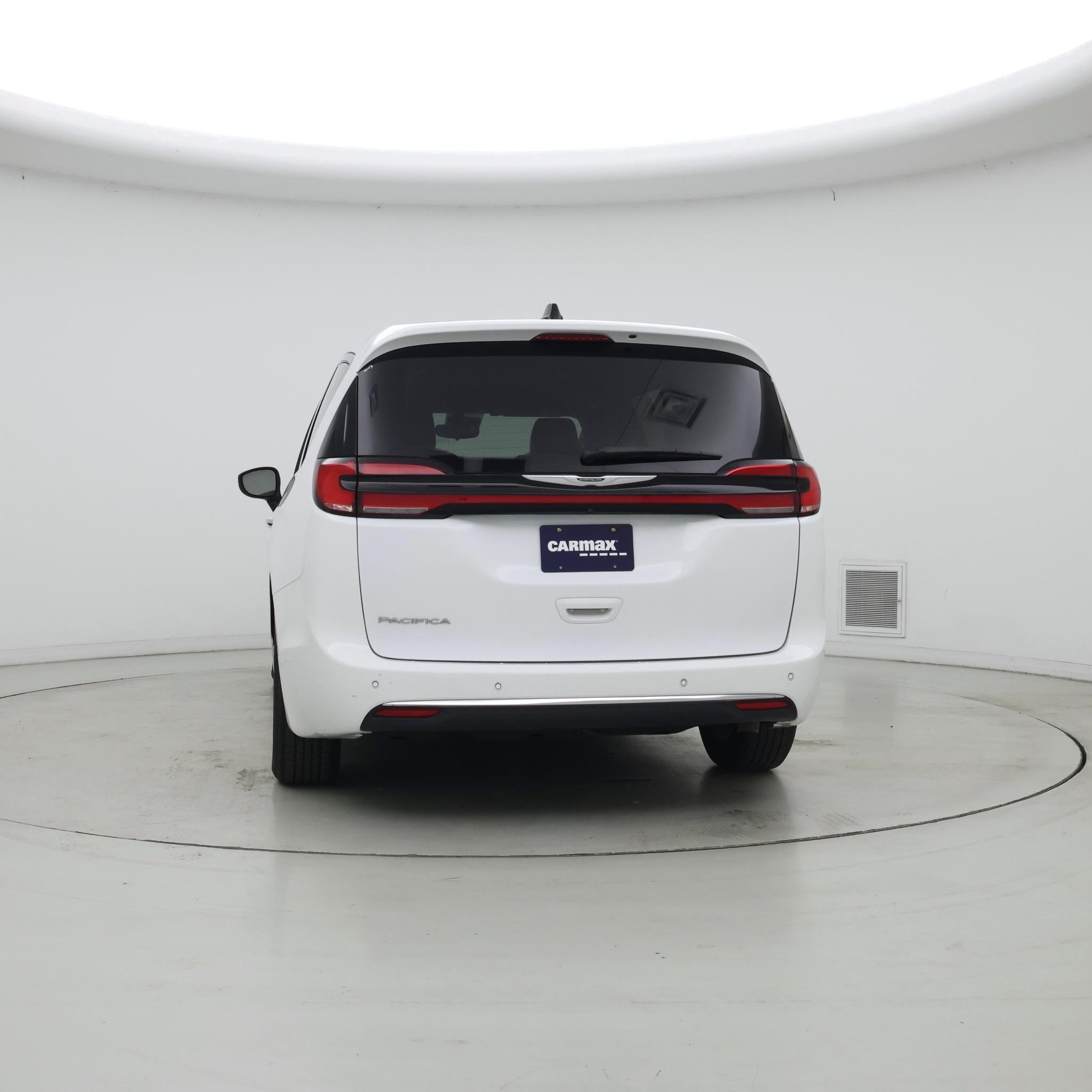 Thumbnail: 2023 Chrysler Pacifica - 6